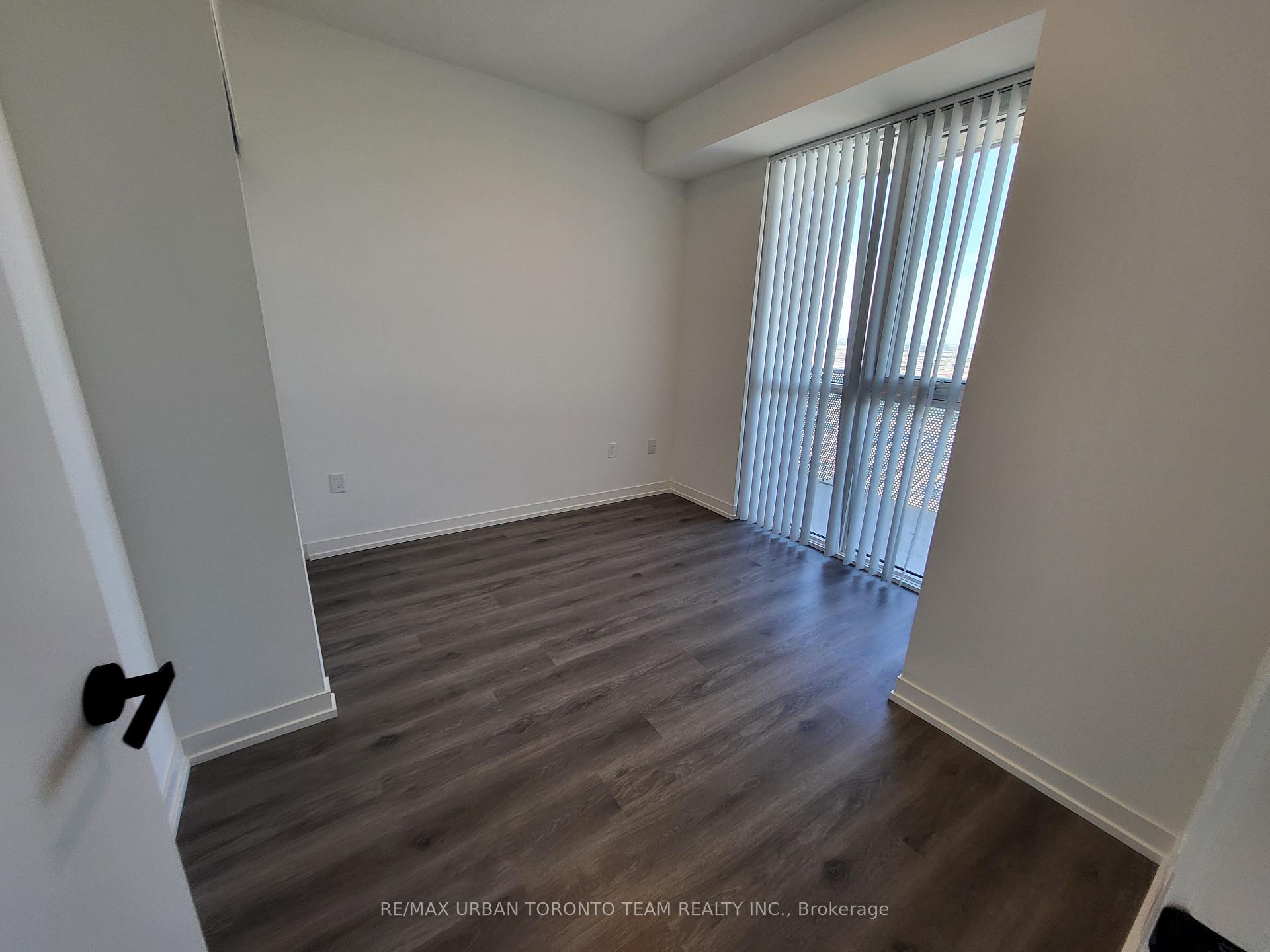 Photo 5 of Unit 3308, 28 Interchange Way, Vaughan, Vaughan Corporate Centre — HOMEH