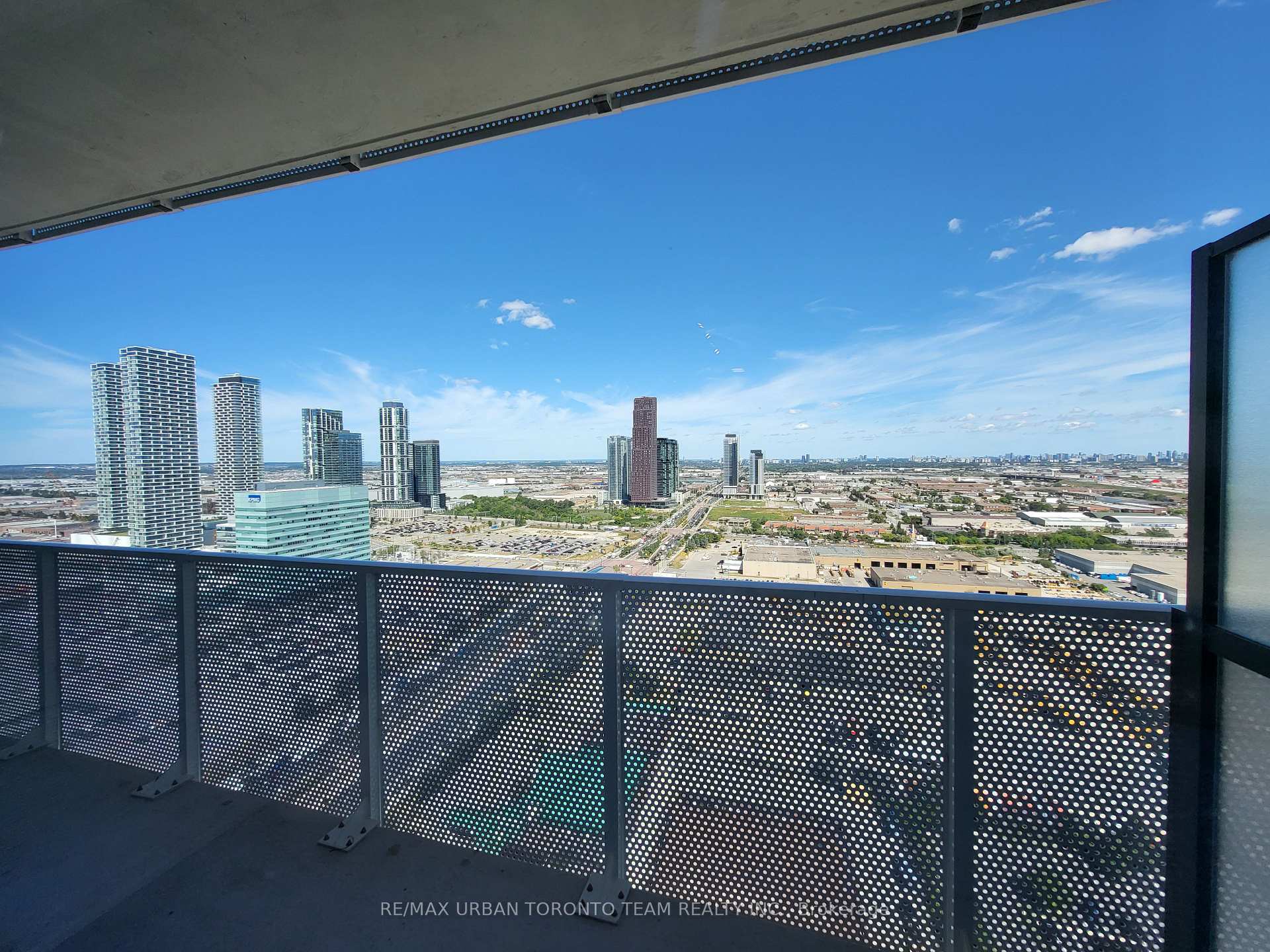 Photo 6 of Unit 3308, 28 Interchange Way, Vaughan, Vaughan Corporate Centre — HOMEH