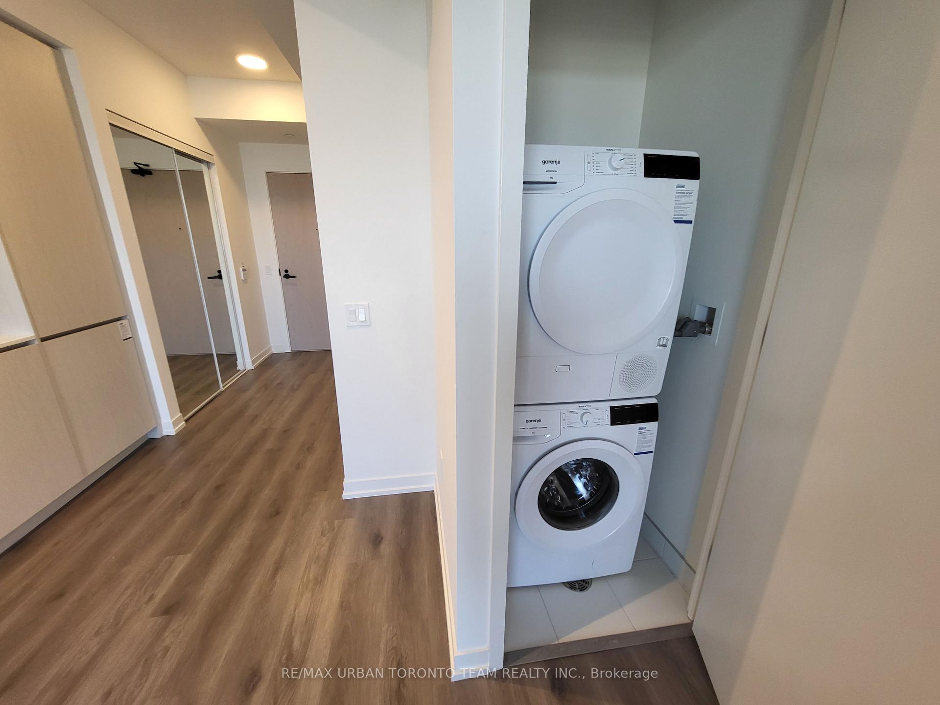 Photo 7 of Unit 3308, 28 Interchange Way, Vaughan, Vaughan Corporate Centre — HOMEH