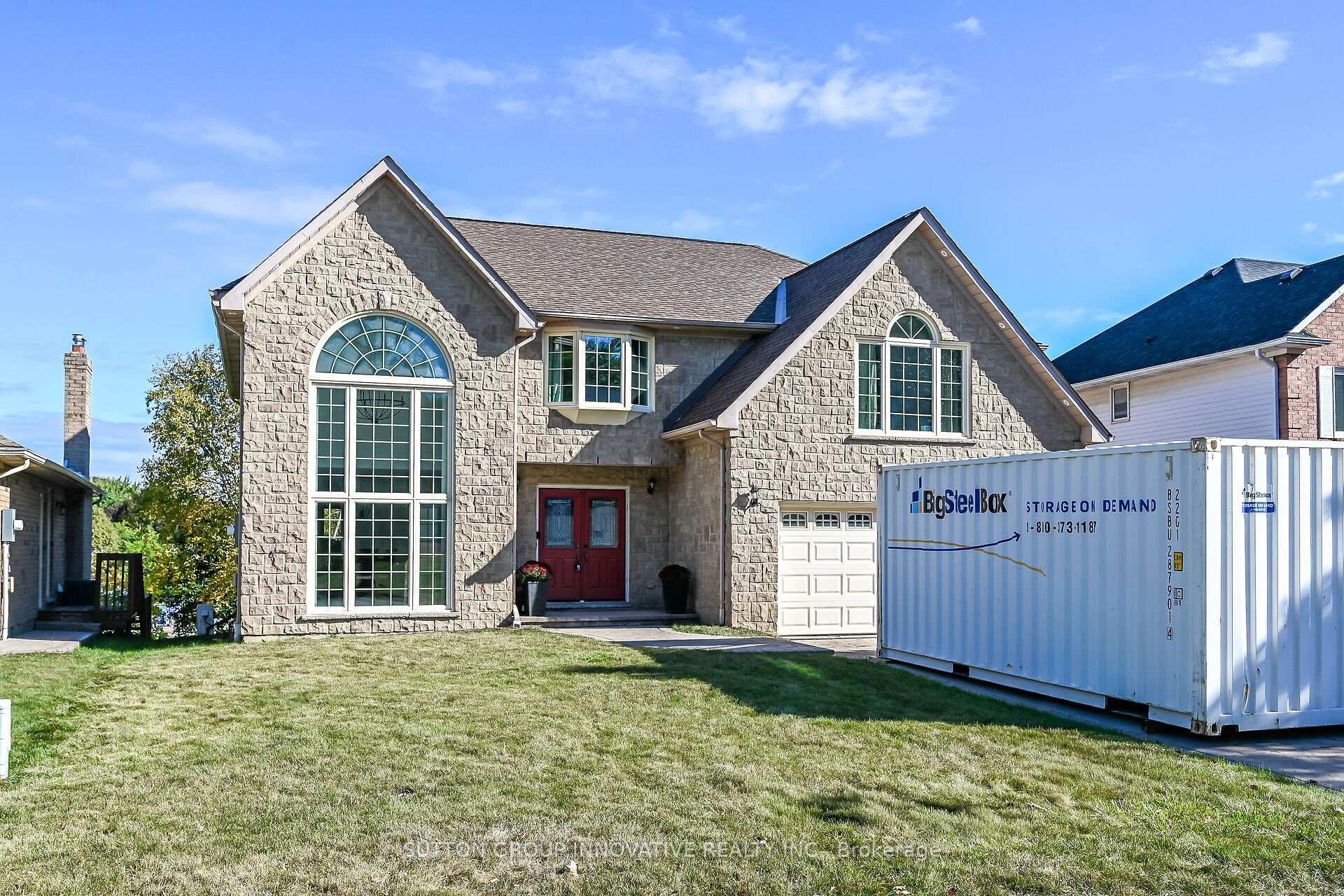 Photo 1 of 196 Bluebell Crescent, Hamilton, Iroquoia Heights — HOMEH