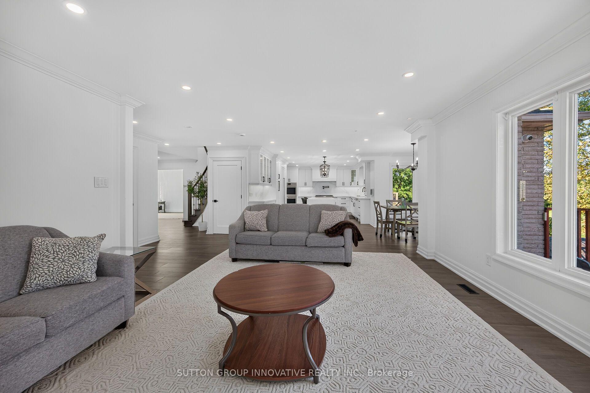 Photo 9 of 196 Bluebell Crescent, Hamilton, Iroquoia Heights — HOMEH