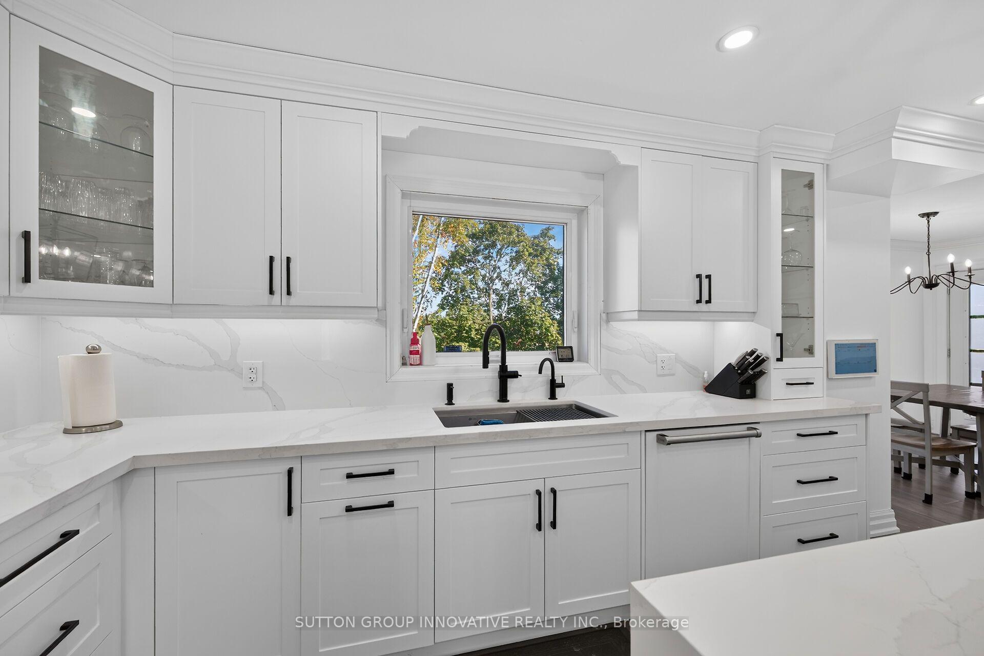 Photo 16 of 196 Bluebell Crescent, Hamilton, Iroquoia Heights — HOMEH