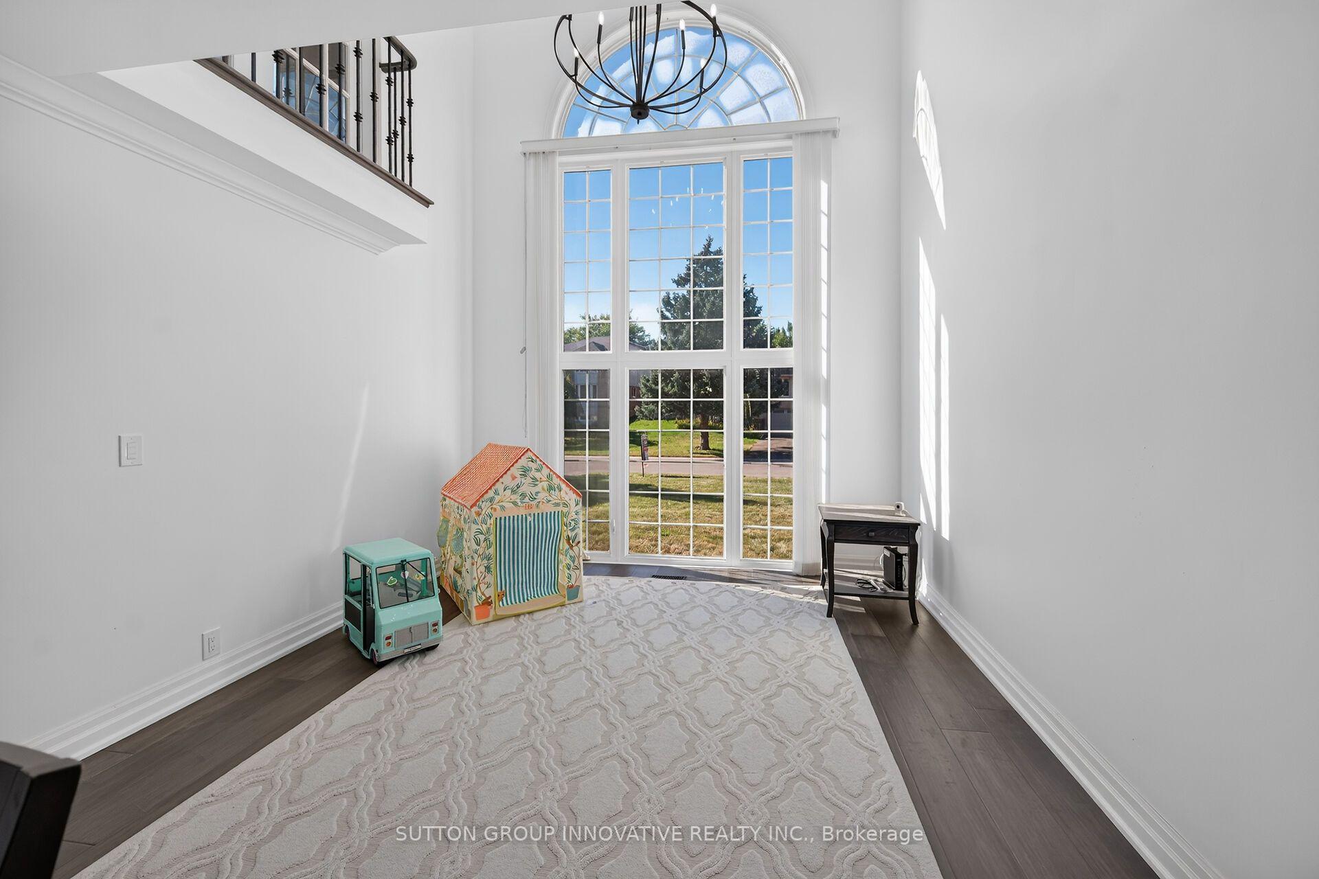 Photo 22 of 196 Bluebell Crescent, Hamilton, Iroquoia Heights — HOMEH