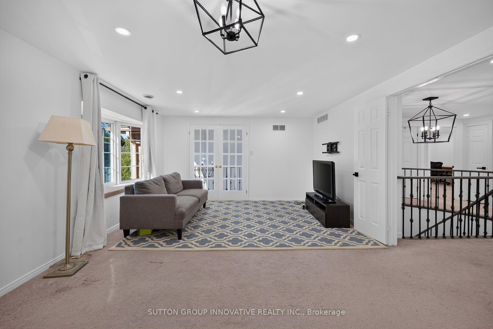 Photo 28 of 196 Bluebell Crescent, Hamilton, Iroquoia Heights — HOMEH