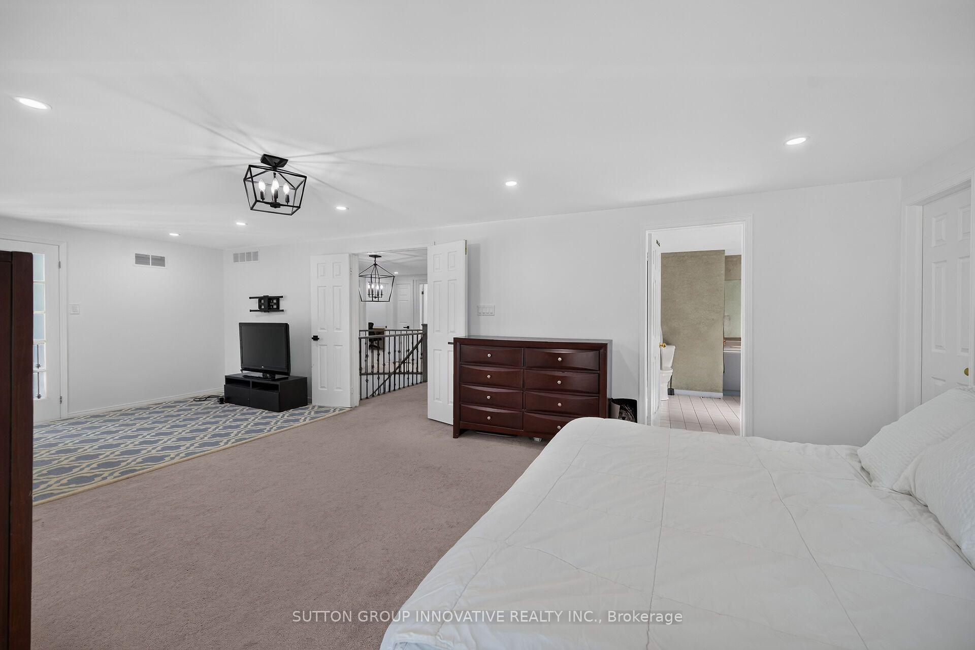 Photo 29 of 196 Bluebell Crescent, Hamilton, Iroquoia Heights — HOMEH