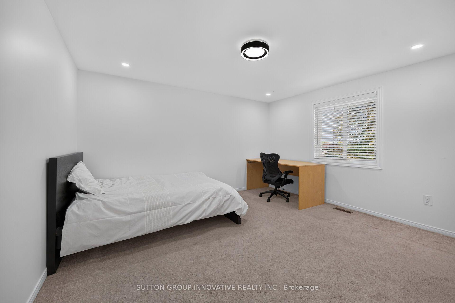 Photo 35 of 196 Bluebell Crescent, Hamilton, Iroquoia Heights — HOMEH
