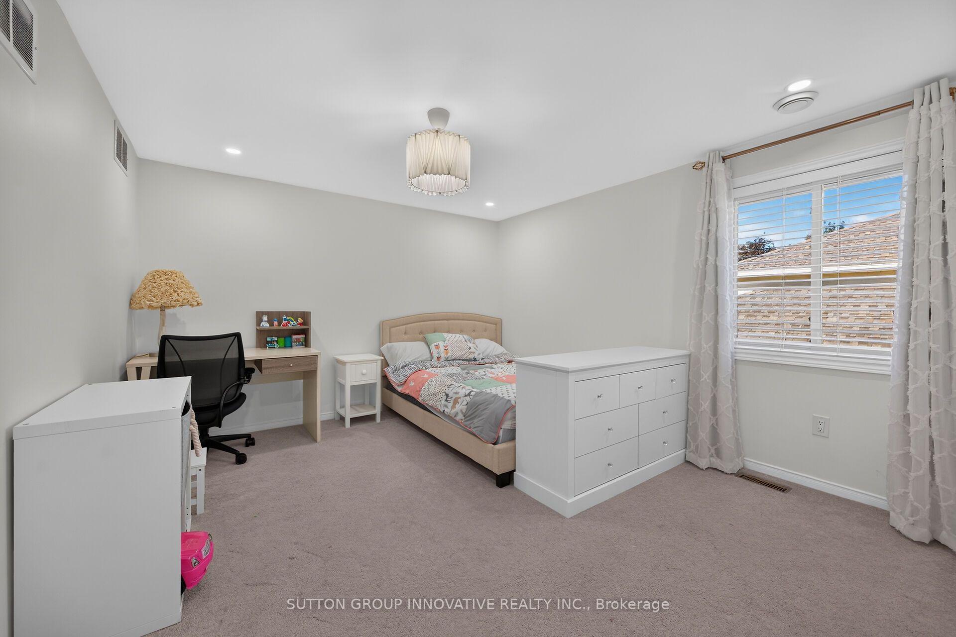 Photo 37 of 196 Bluebell Crescent, Hamilton, Iroquoia Heights — HOMEH