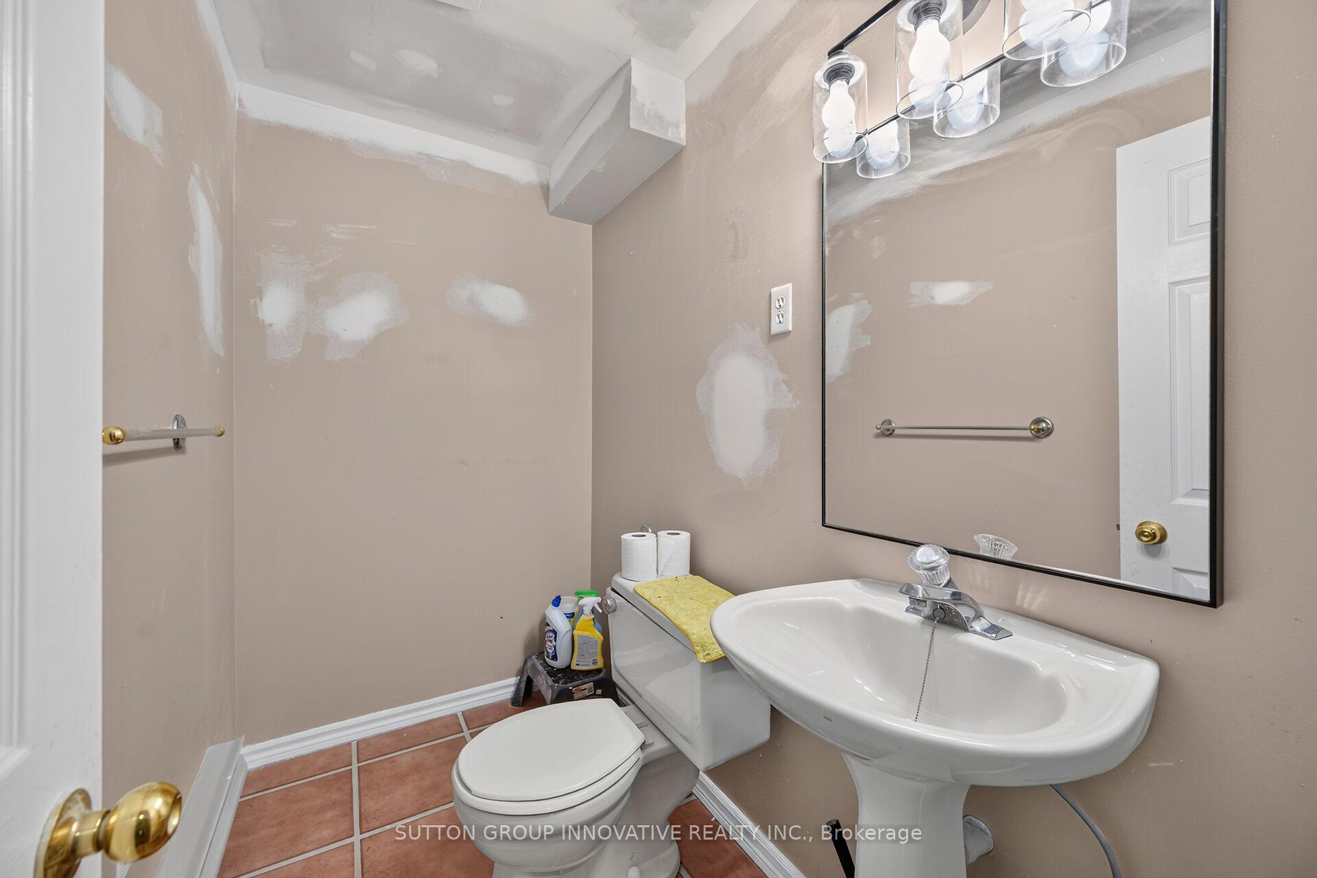 Photo 44 of 196 Bluebell Crescent, Hamilton, Iroquoia Heights — HOMEH