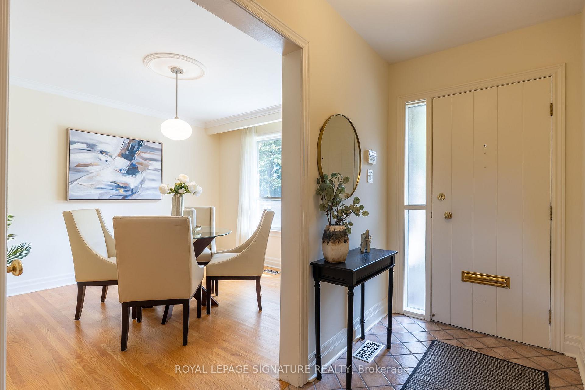 Photo 8 of 38 Danville Drive, North York, St. Andrew-Windfields — HOMEH