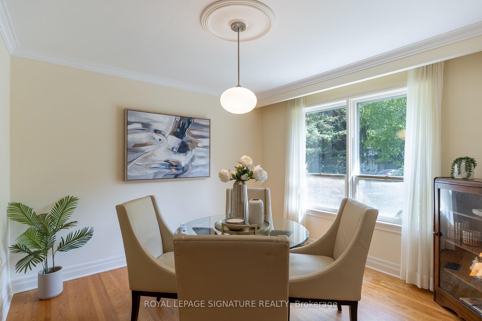 Photo 9 of 38 Danville Drive, North York, St. Andrew-Windfields — HOMEH