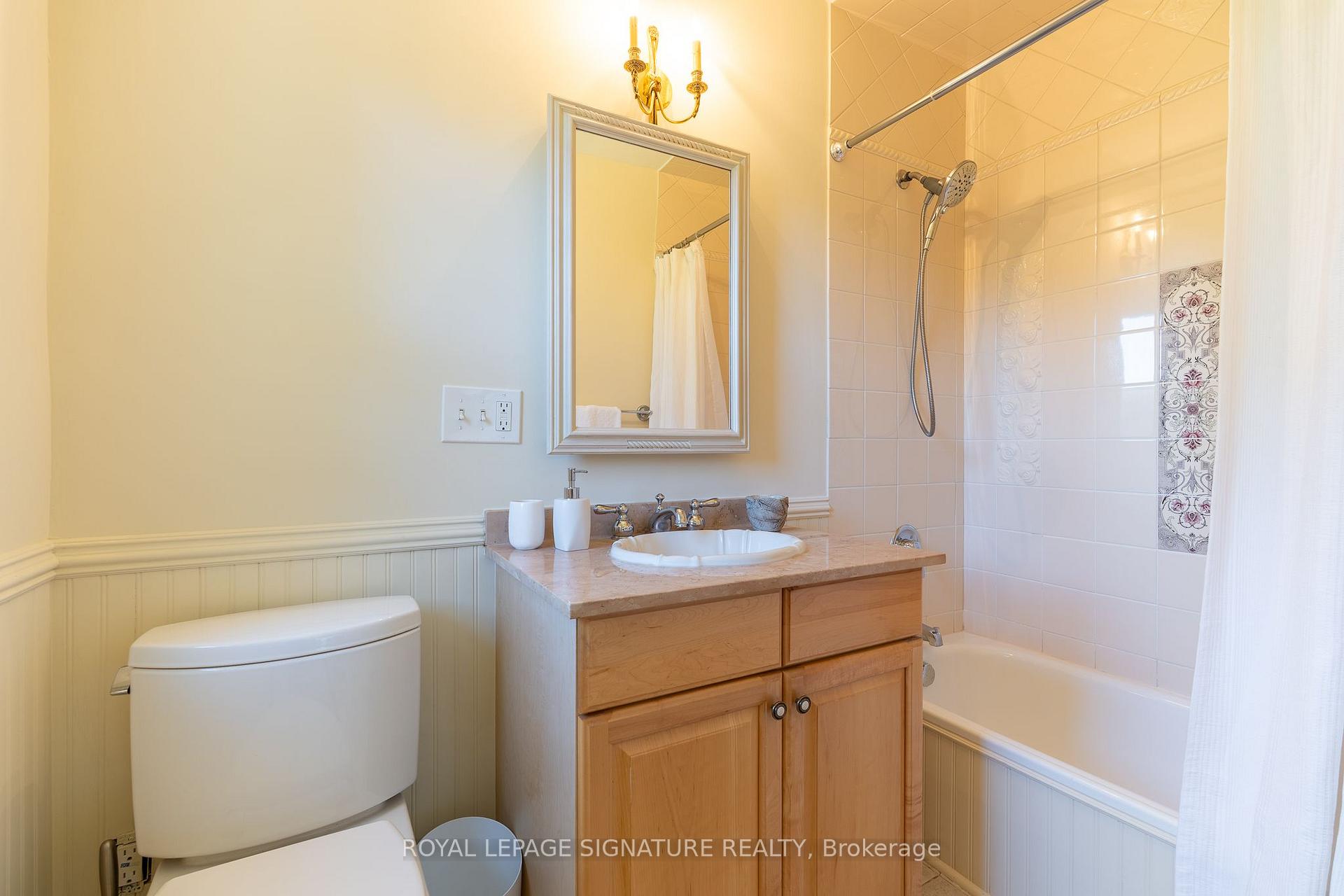 Photo 19 of 38 Danville Drive, North York, St. Andrew-Windfields — HOMEH