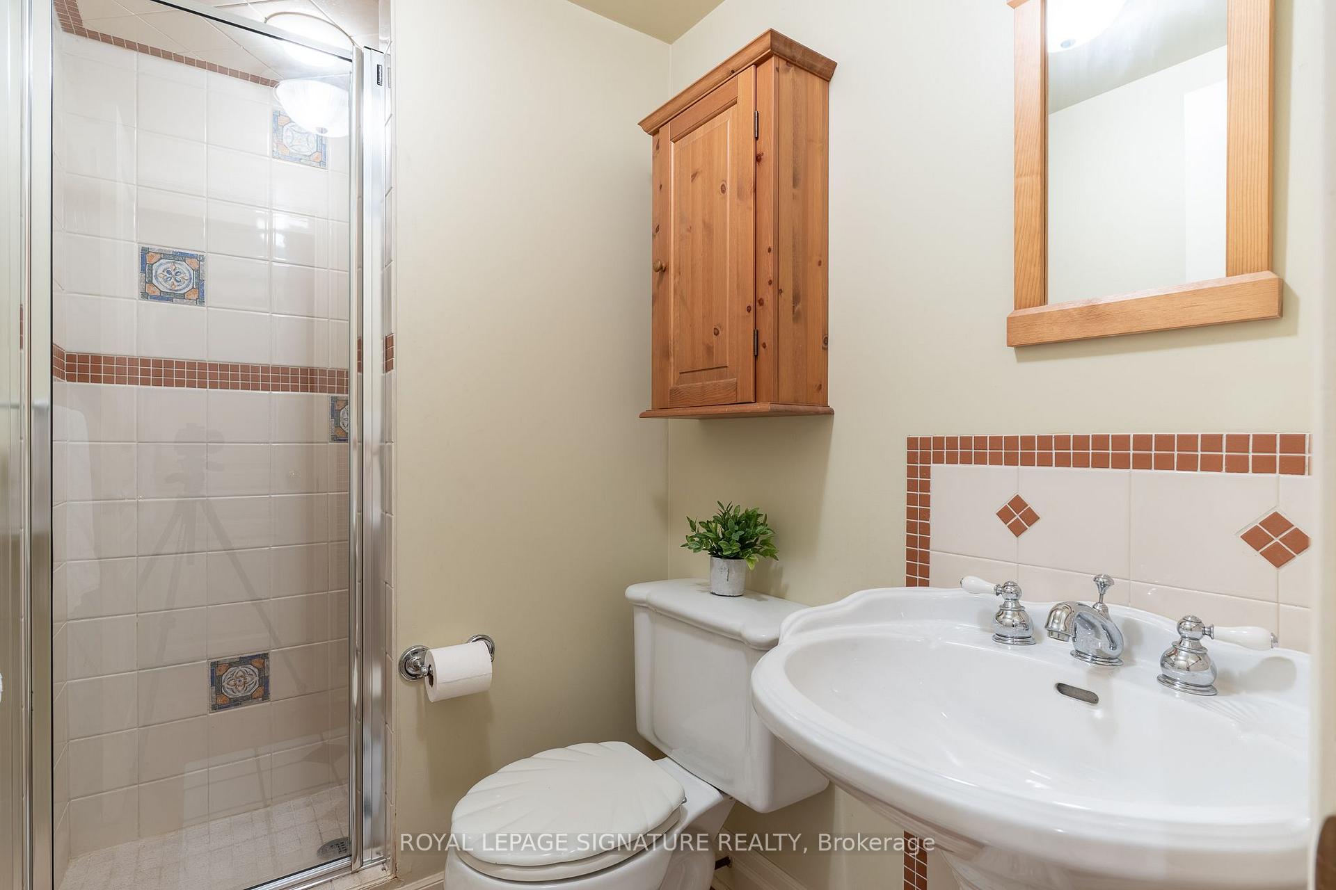 Photo 35 of 38 Danville Drive, North York, St. Andrew-Windfields — HOMEH
