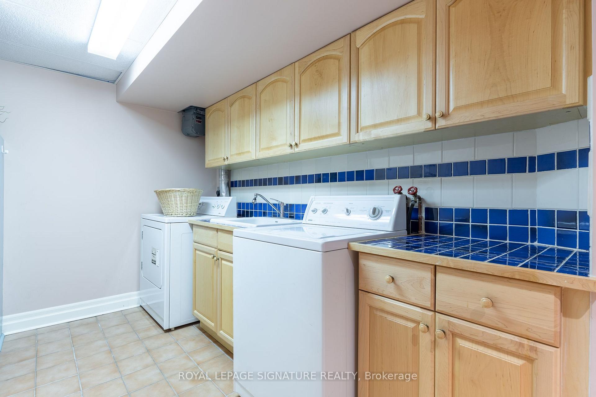 Photo 36 of 38 Danville Drive, North York, St. Andrew-Windfields — HOMEH