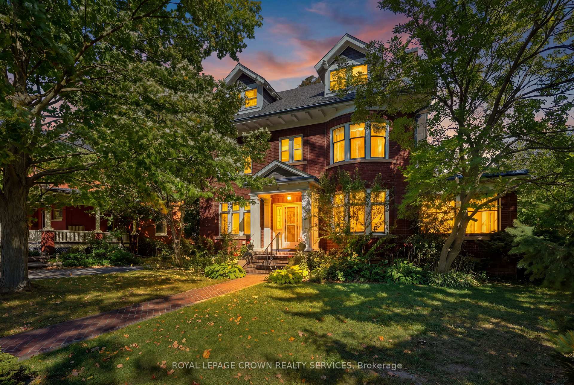 Photo of 32 Wentworth Avenue