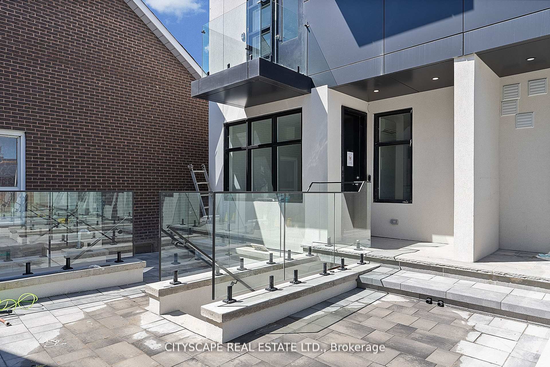 Photo of Unit 1 (Bsmt), 591 Oakwood Avenue