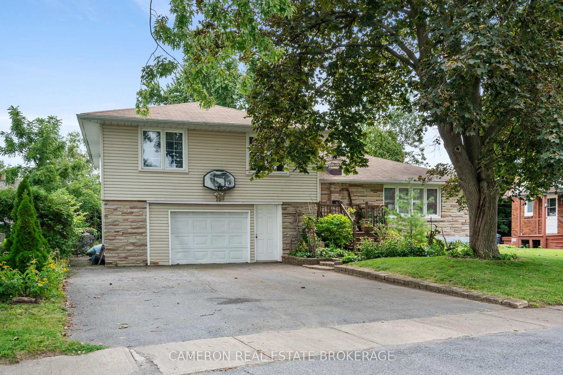 Photo 1 of 16 Kent Crescent, South Stormont, Long Sault — HOMEH