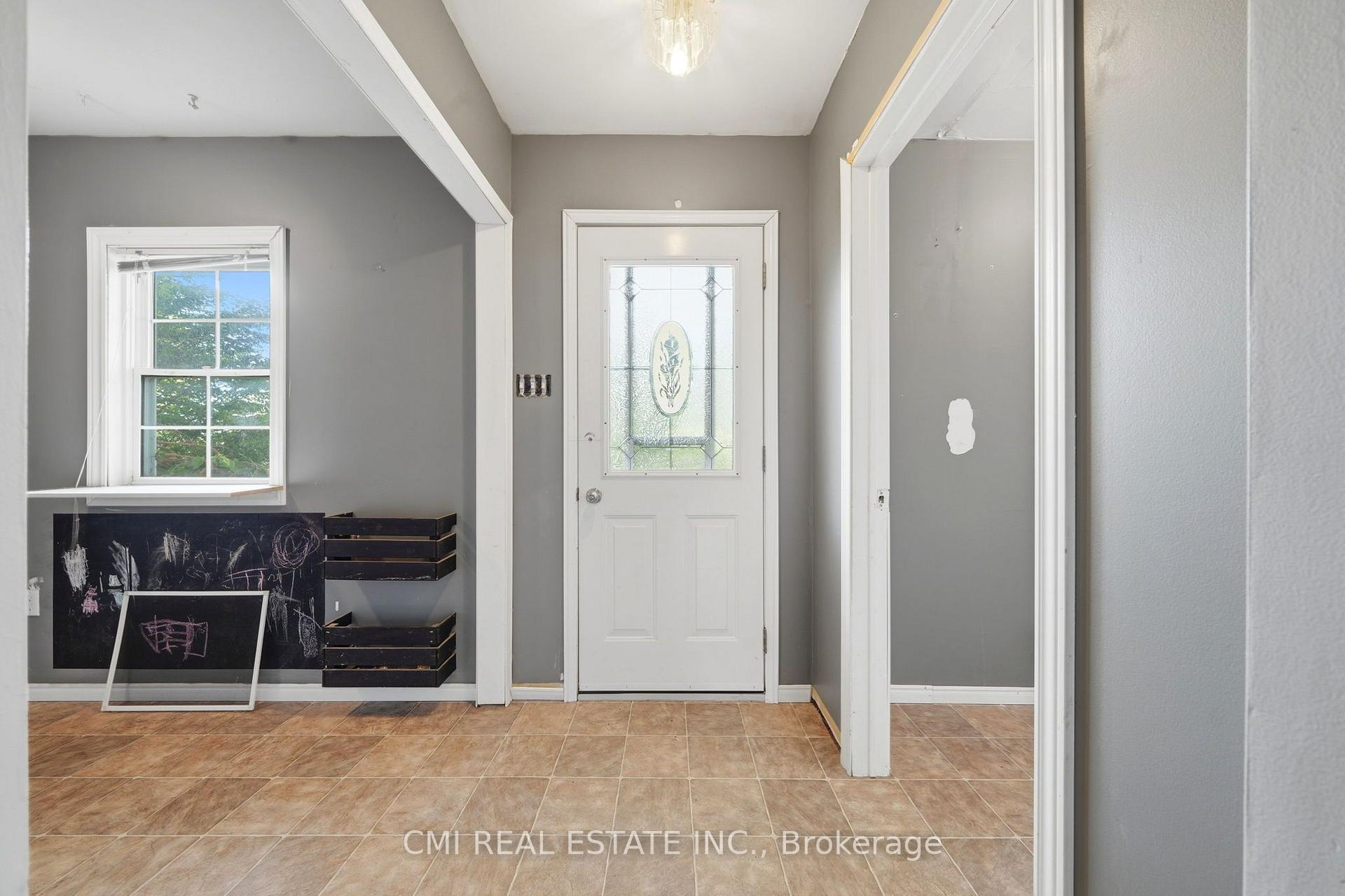 Photo 7 of 12 Argyle Street, Kincardine — HOMEH