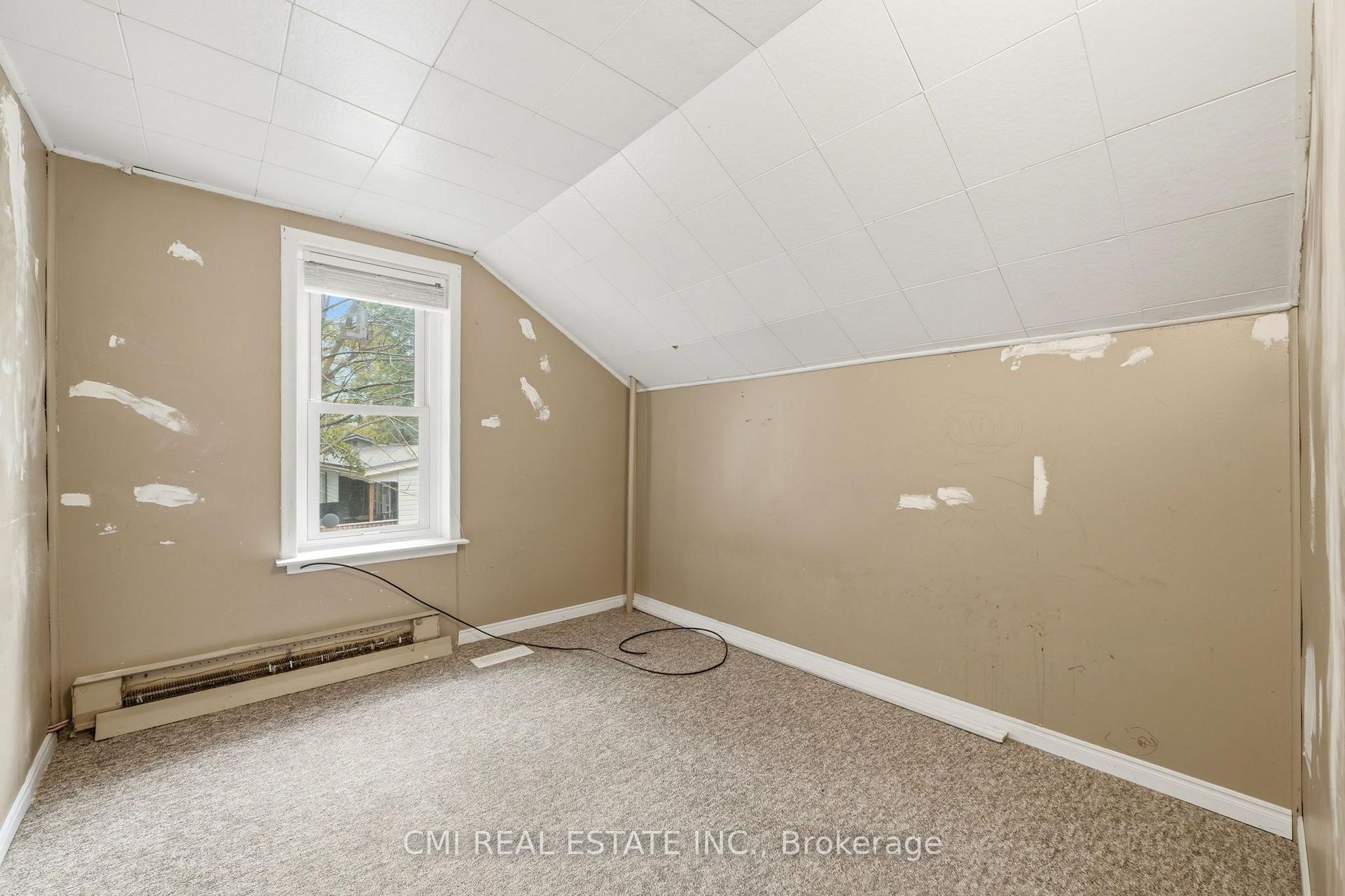 Photo 18 of 12 Argyle Street, Kincardine — HOMEH