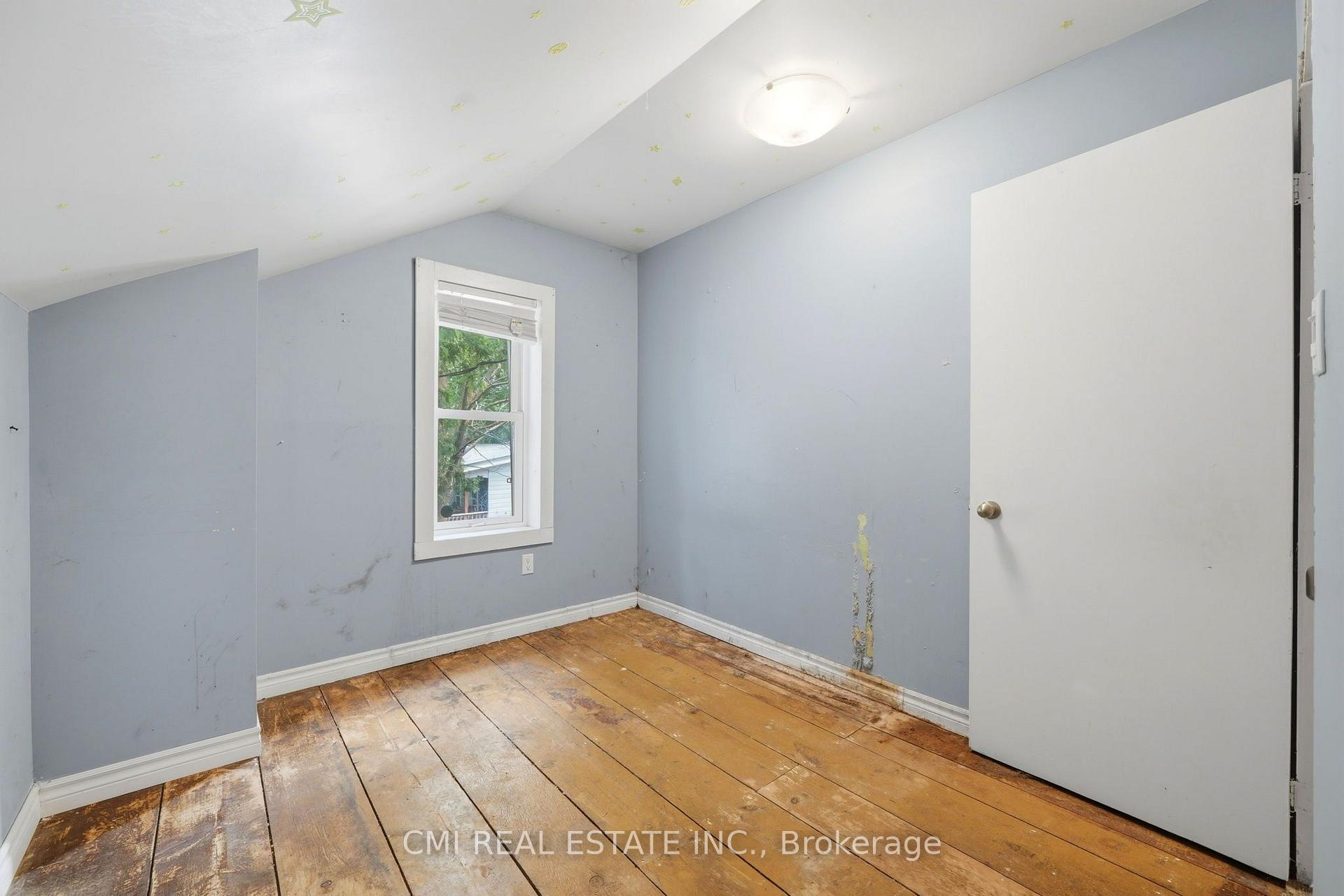 Photo 19 of 12 Argyle Street, Kincardine — HOMEH