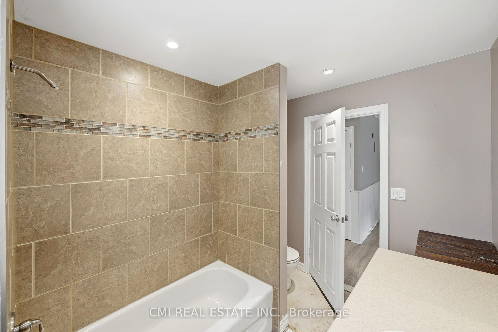 Photo 21 of 12 Argyle Street, Kincardine — HOMEH