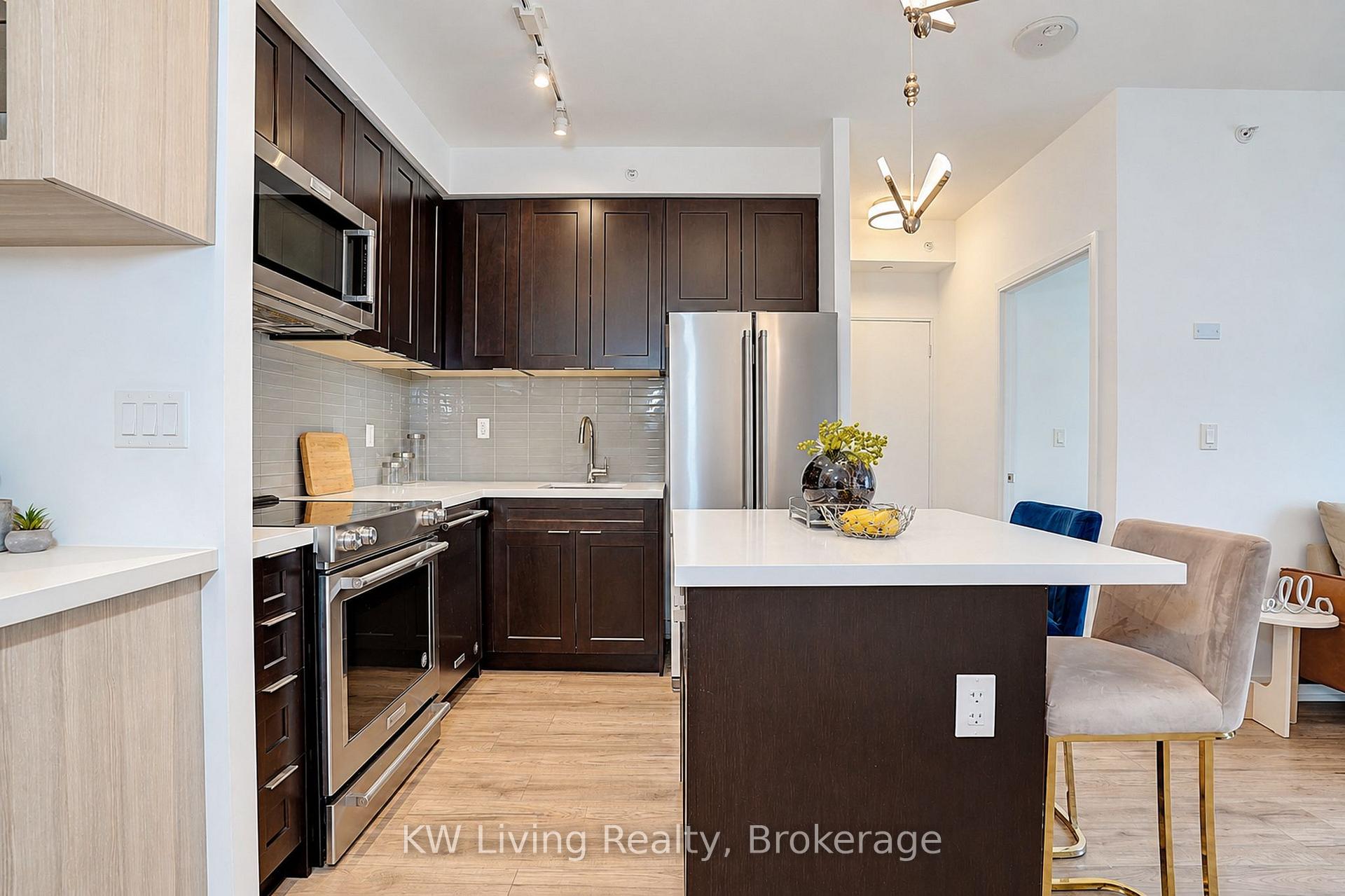 Photo 9 of Unit 220, 621 Sheppard Avenue E, North York, Bayview Village — HOMEH