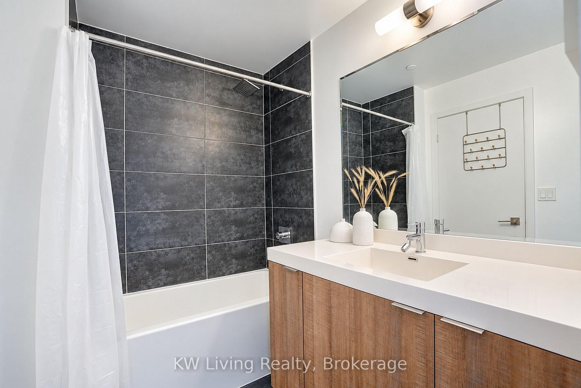Photo 15 of Unit 220, 621 Sheppard Avenue E, North York, Bayview Village — HOMEH