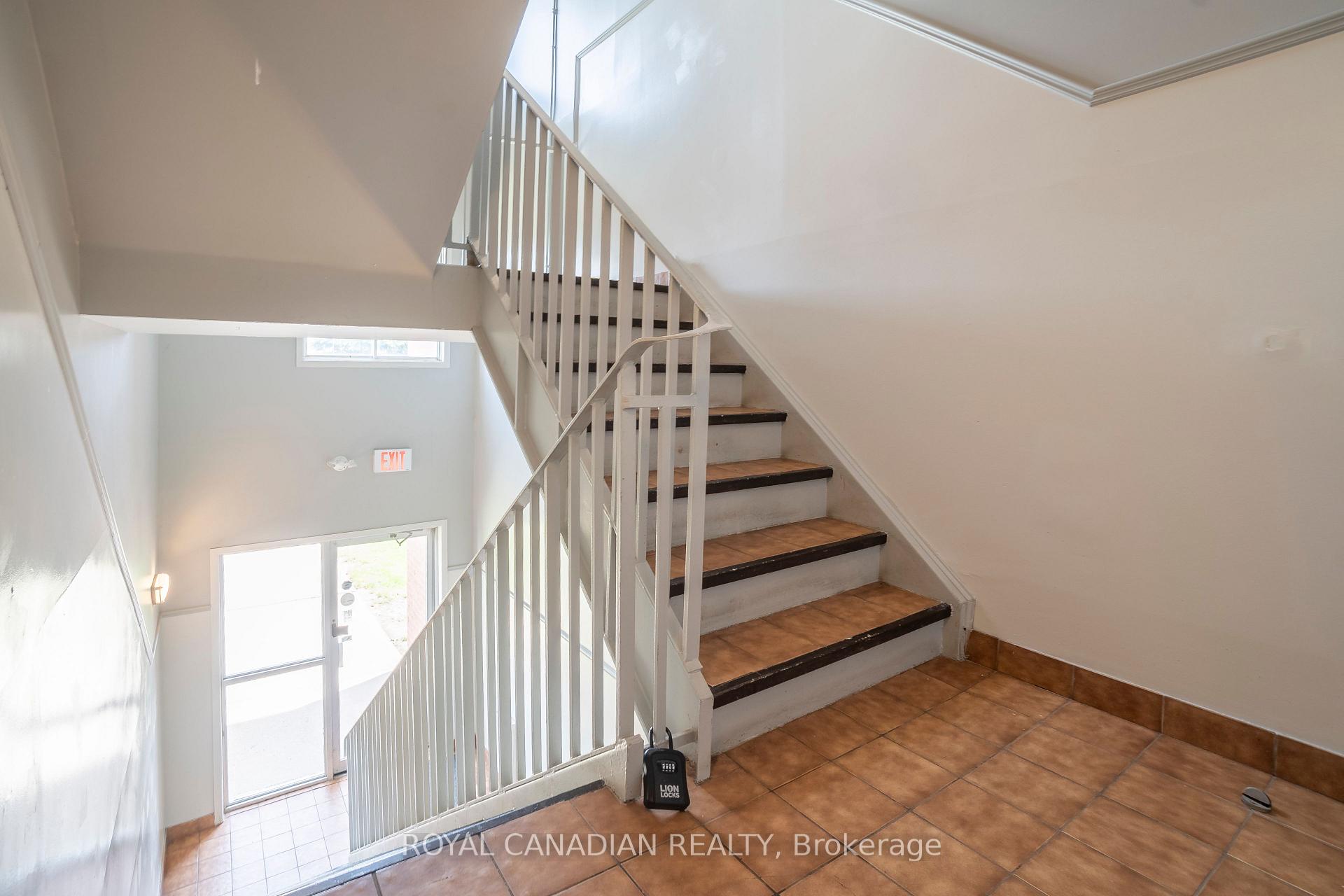 Photo 2 of Unit 87, 1096 Jalna Boulevard, London, South X — HOMEH