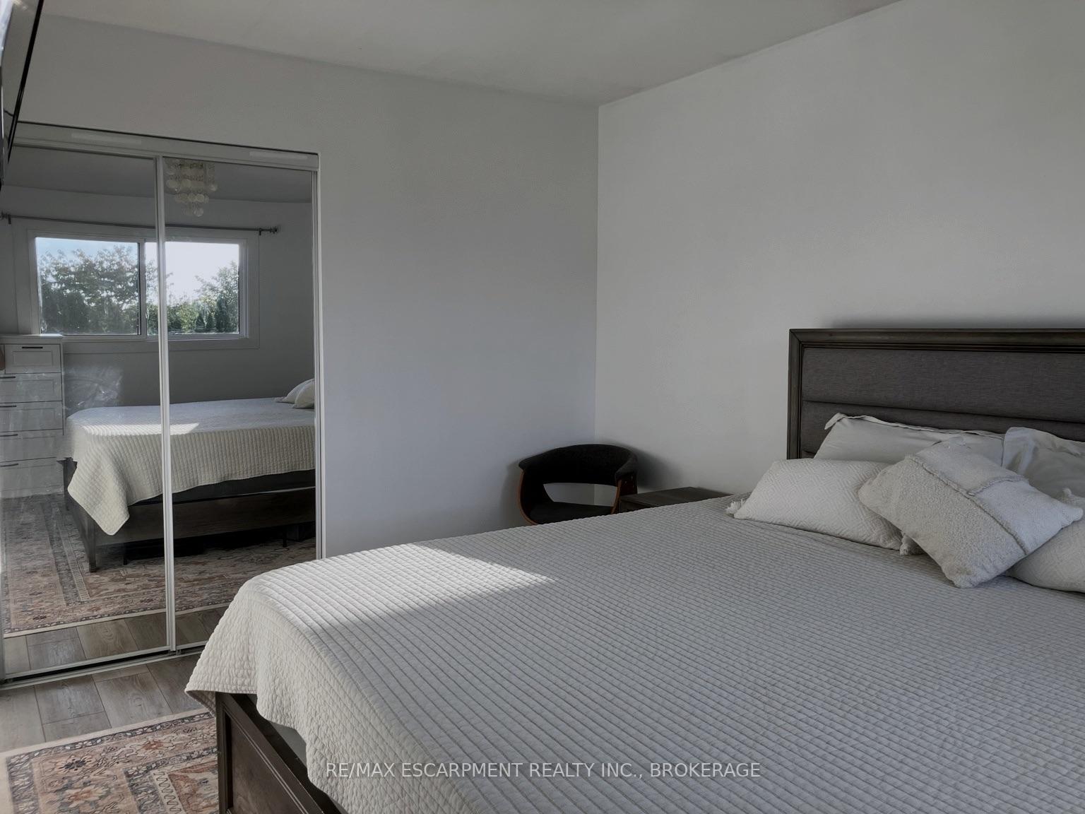 Photo 9 of 17 Mellenby Street, Hamilton, Stoney Creek Mountain — HOMEH