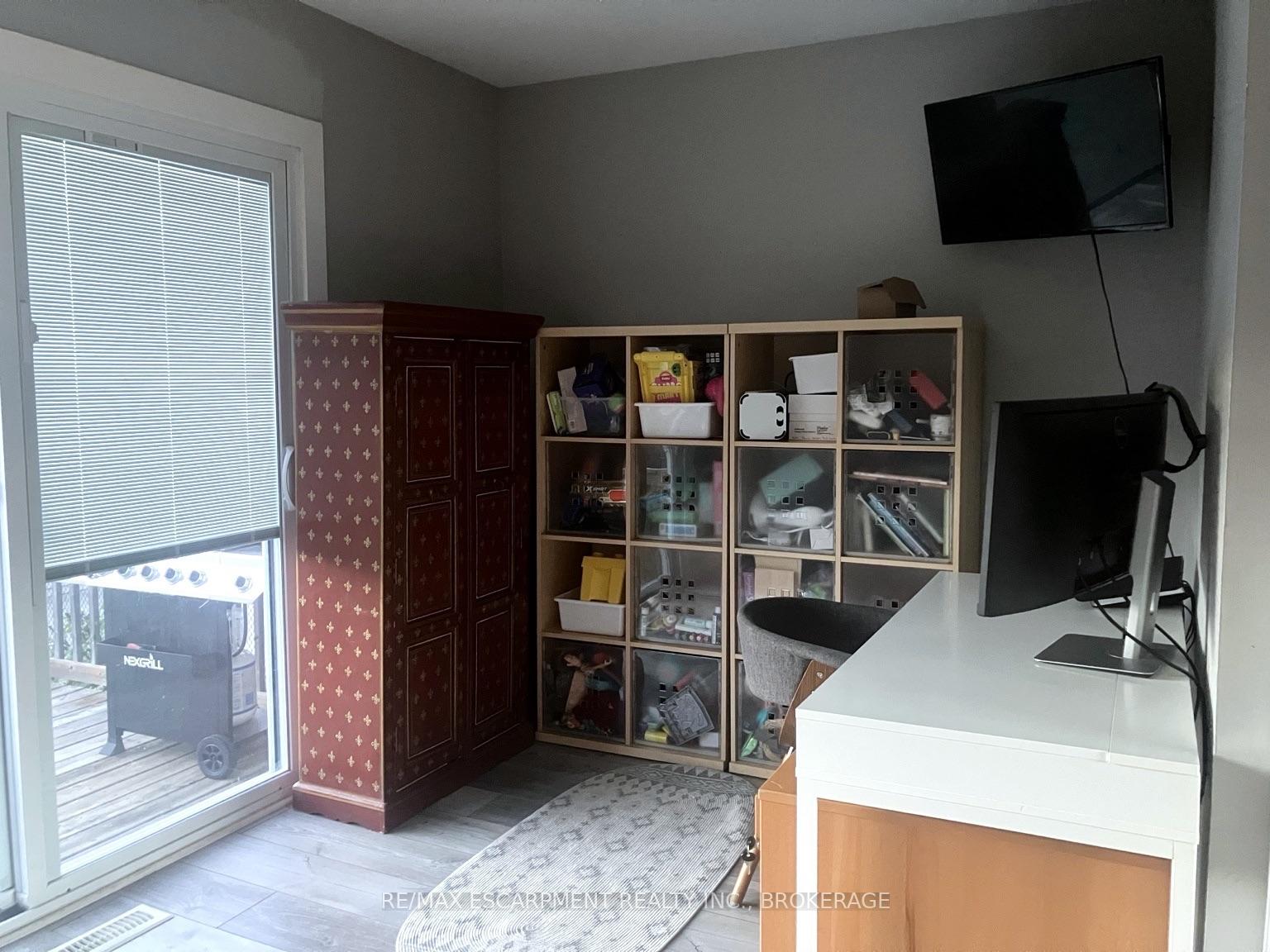 Photo 12 of 17 Mellenby Street, Hamilton, Stoney Creek Mountain — HOMEH