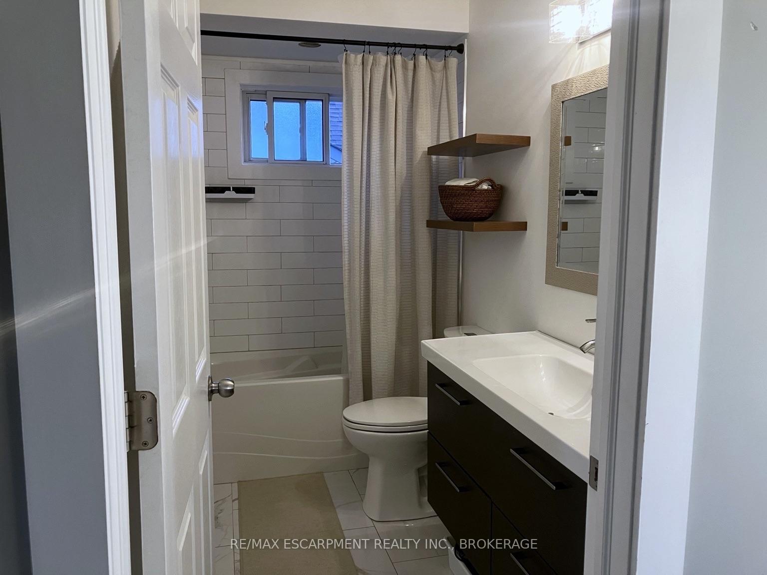 Photo 14 of 17 Mellenby Street, Hamilton, Stoney Creek Mountain — HOMEH