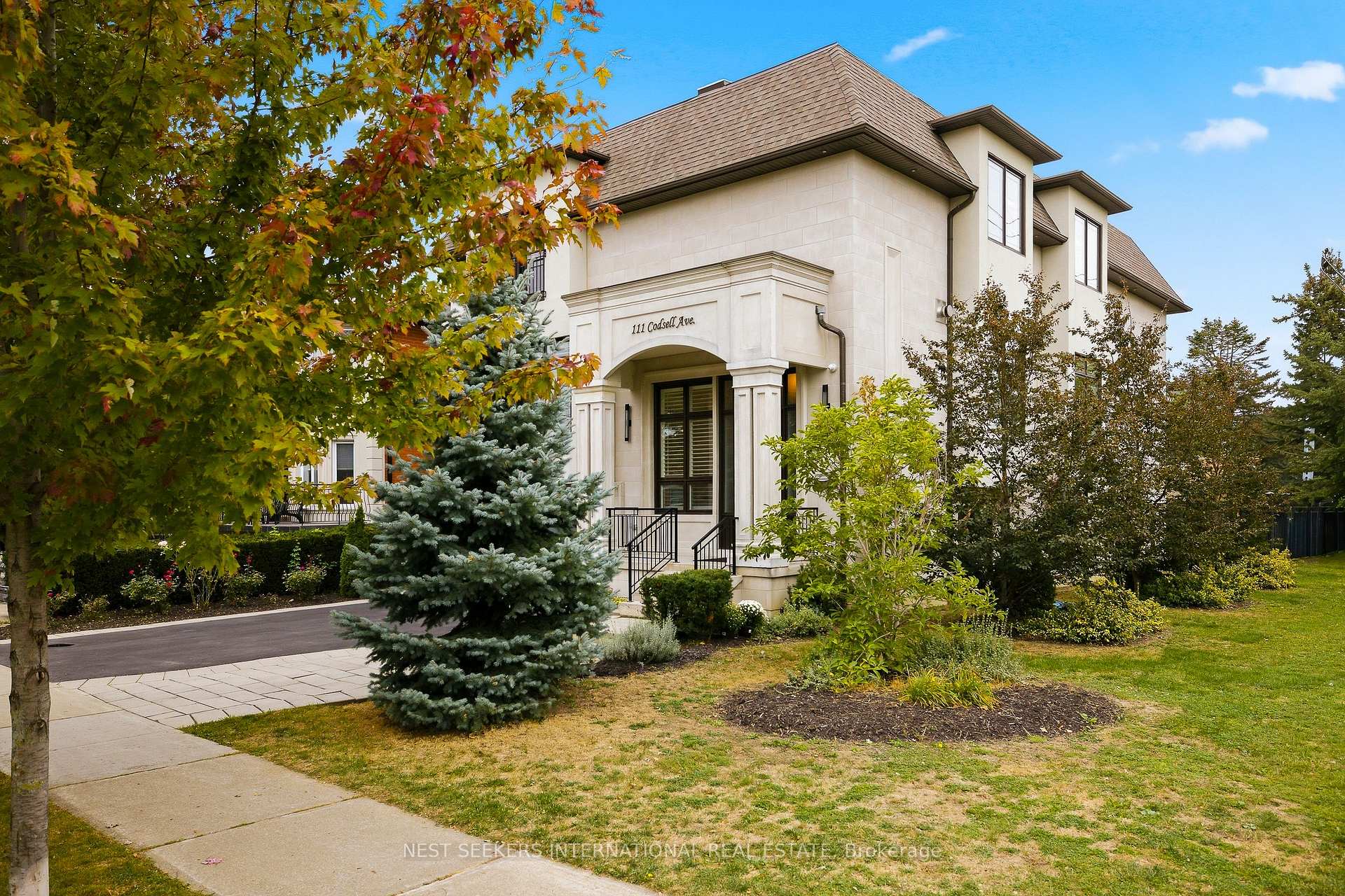 Photo 5 of 111 Codsell Avenue, North York, Bathurst Manor — HOMEH
