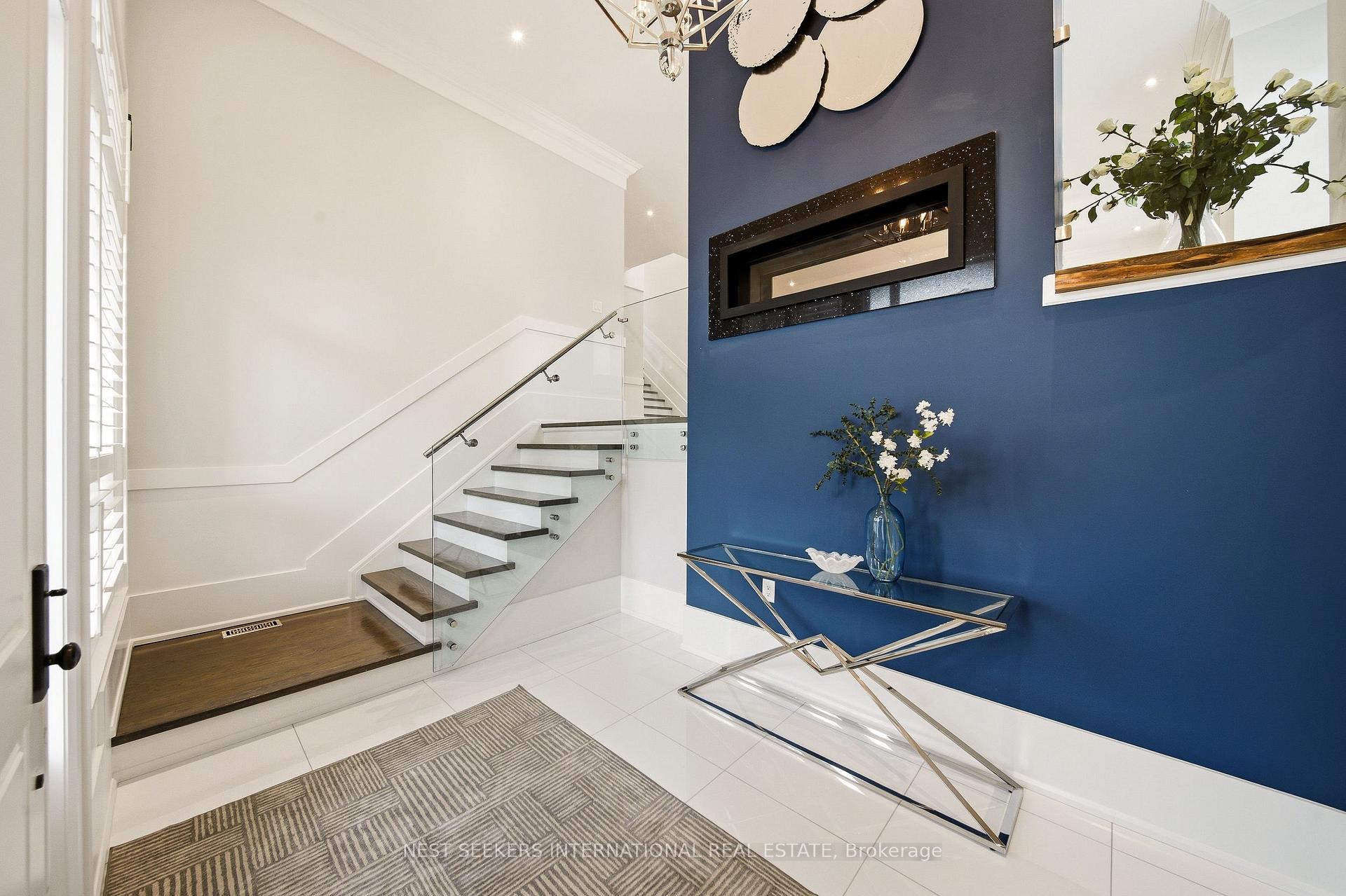 Photo 8 of 111 Codsell Avenue, North York, Bathurst Manor — HOMEH