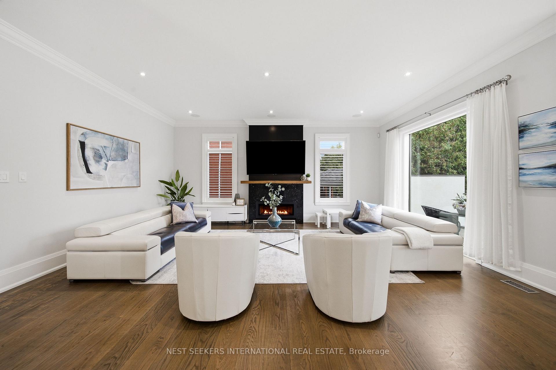 Photo 19 of 111 Codsell Avenue, North York, Bathurst Manor — HOMEH