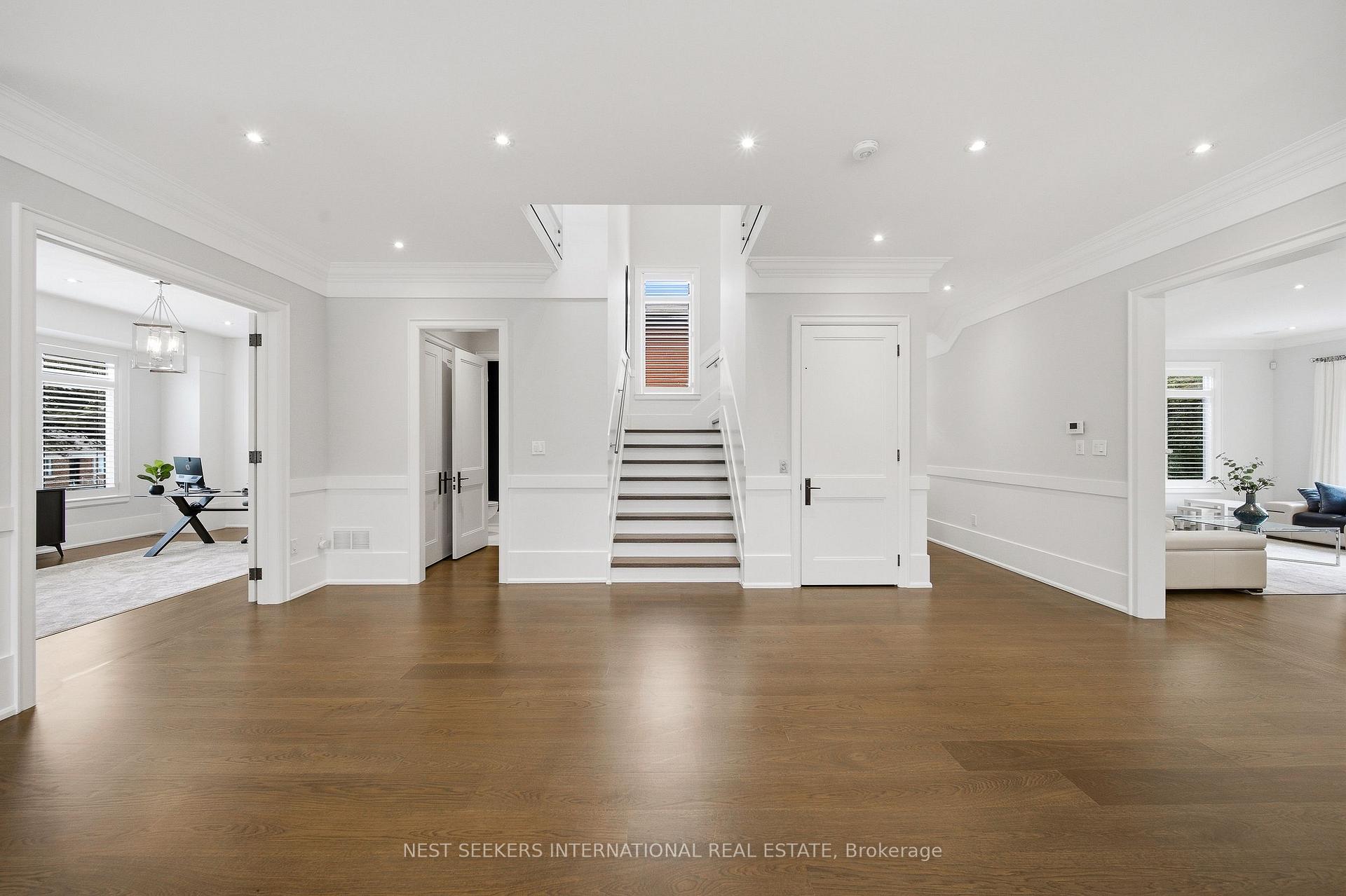 Photo 34 of 111 Codsell Avenue, North York, Bathurst Manor — HOMEH