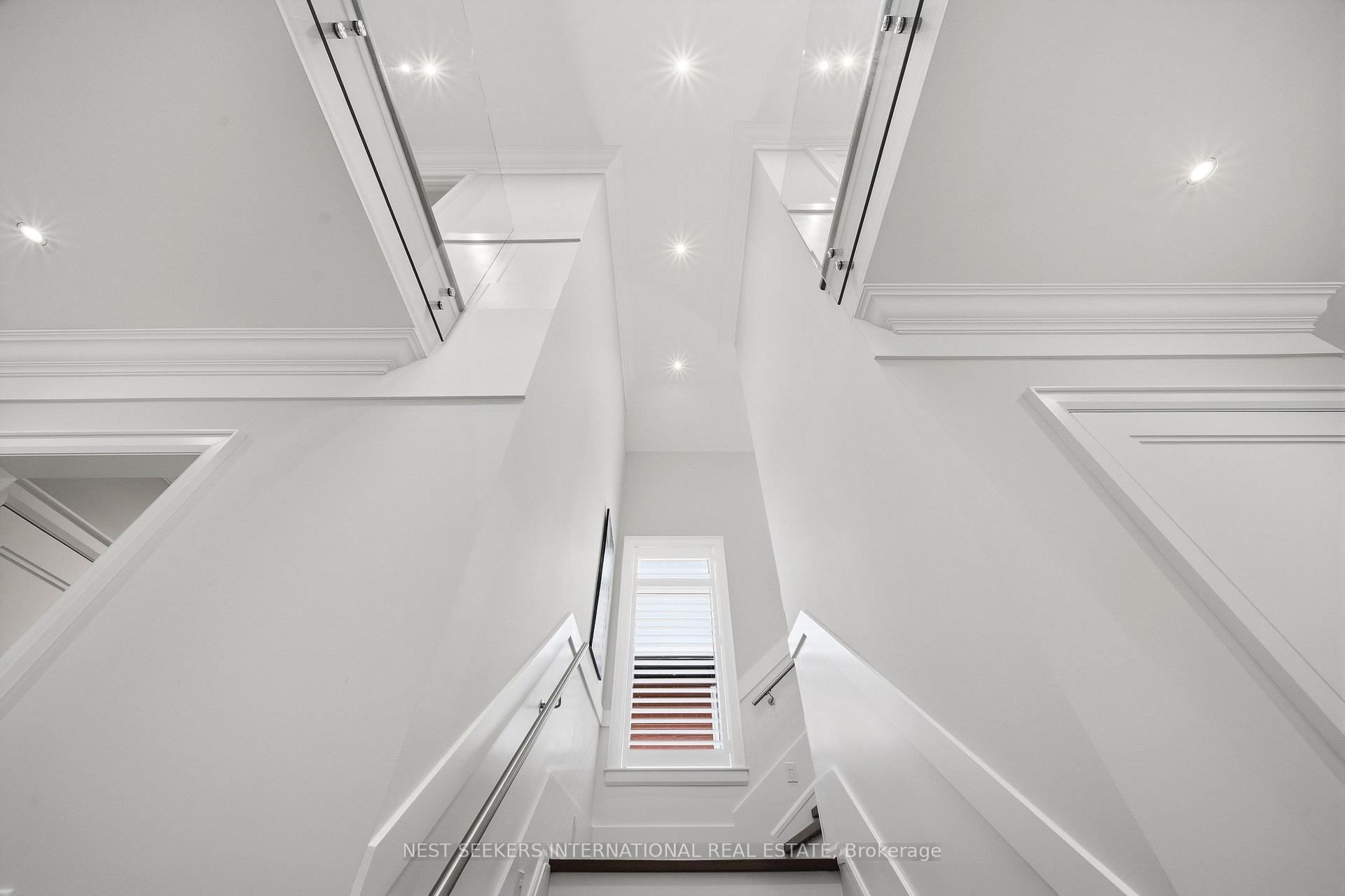 Photo 36 of 111 Codsell Avenue, North York, Bathurst Manor — HOMEH