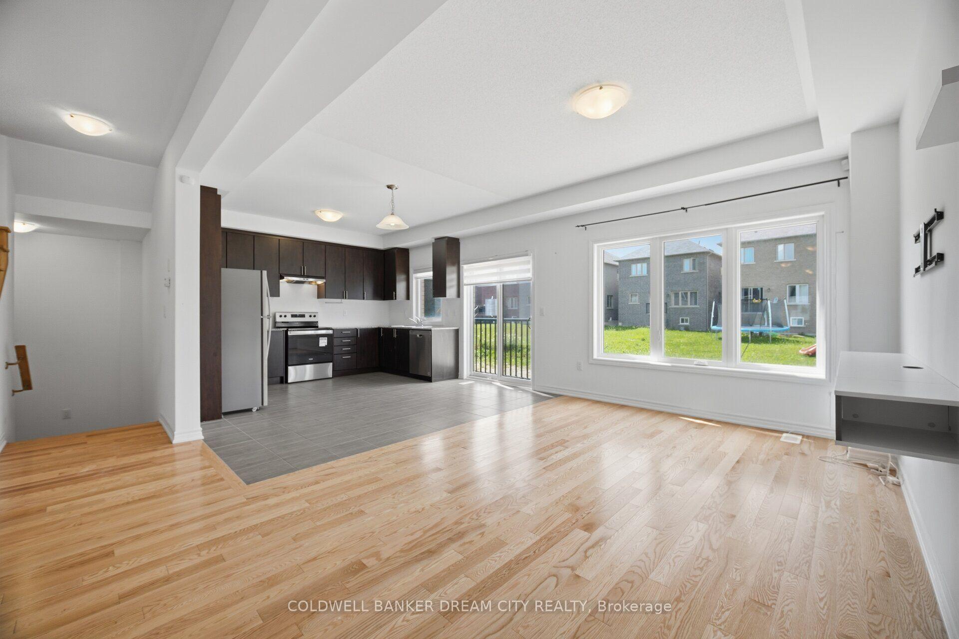 Photo 10 of 420 Vandusen Avenue, Southgate — HOMEH