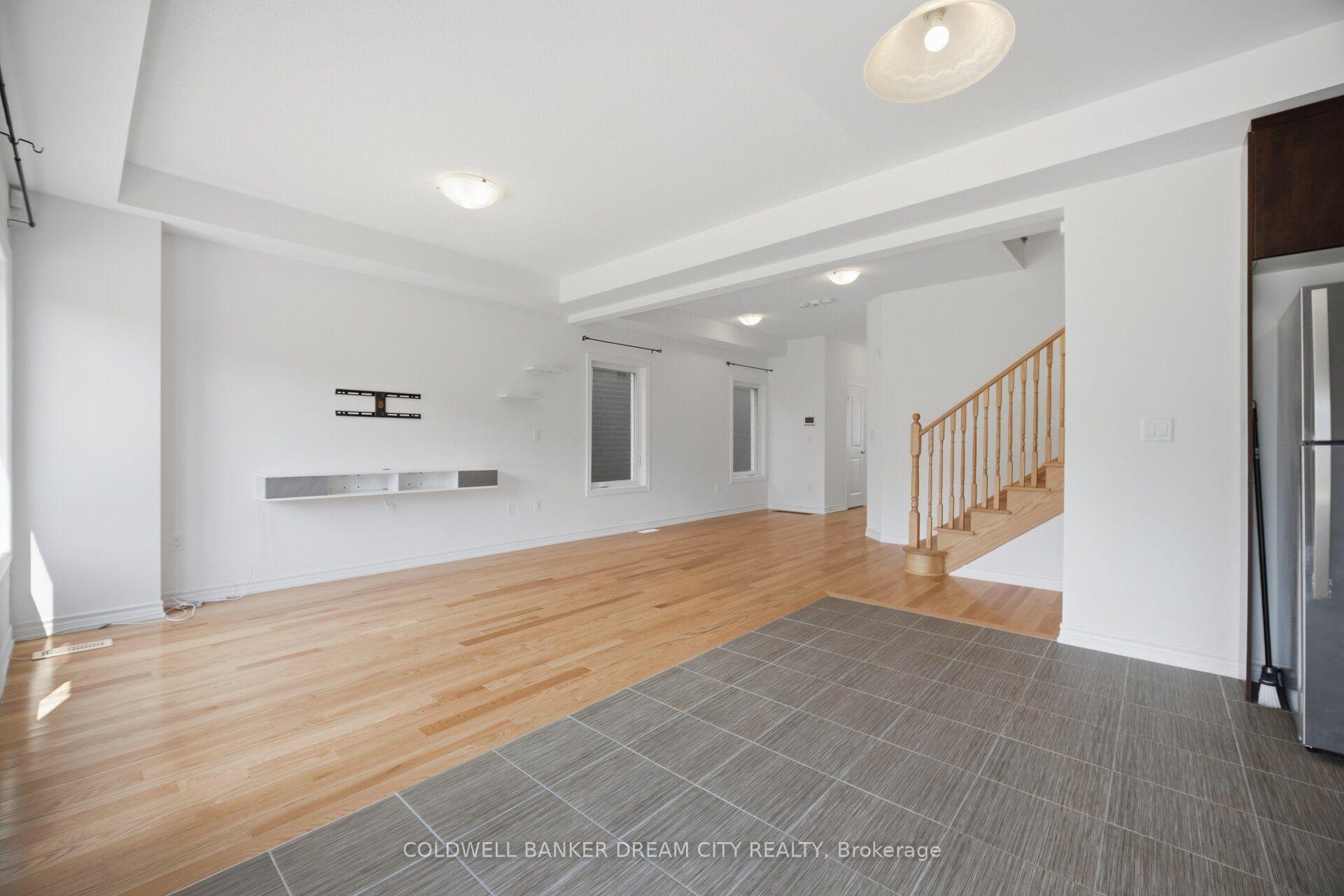 Photo 11 of 420 Vandusen Avenue, Southgate — HOMEH