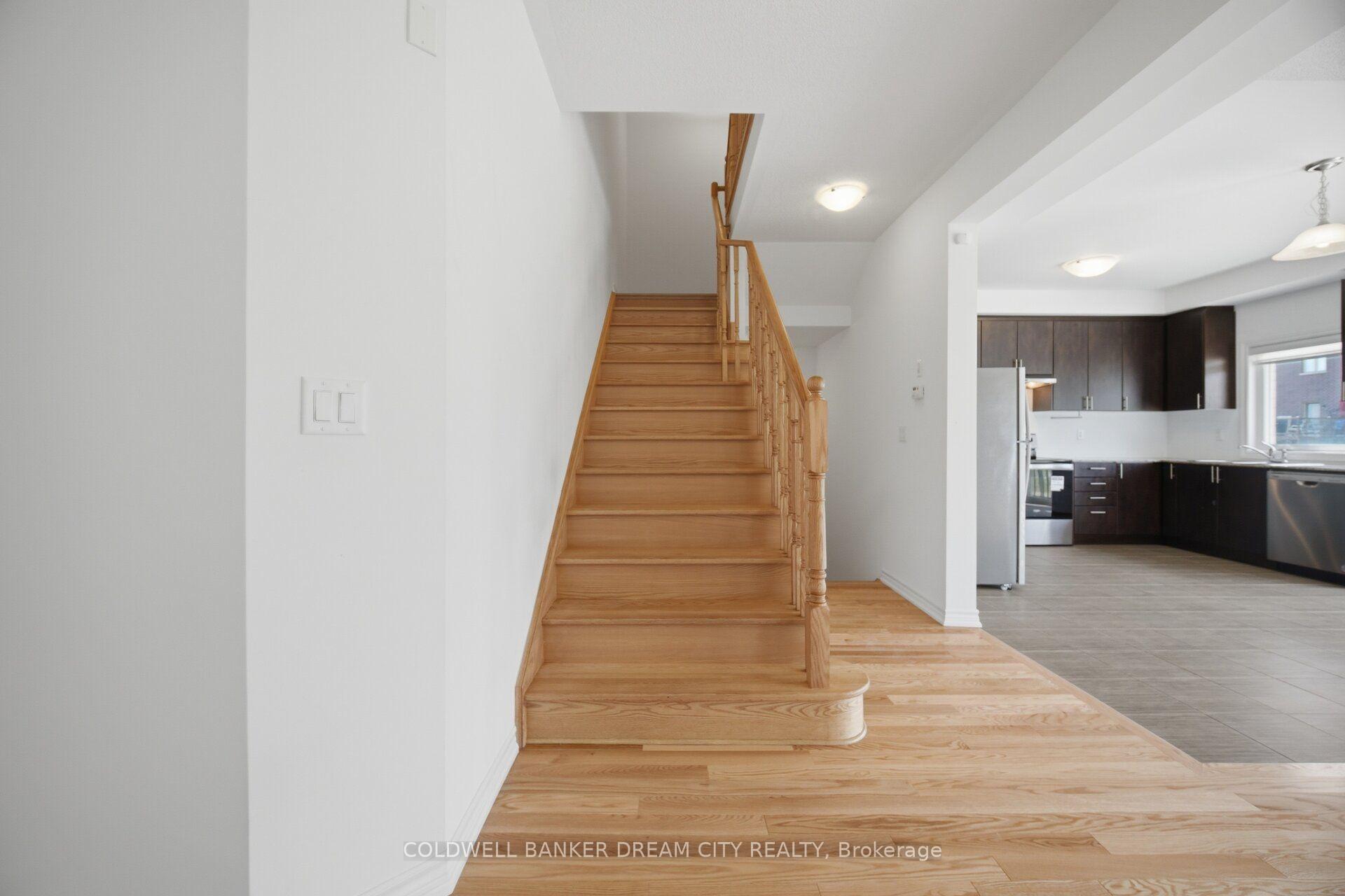 Photo 20 of 420 Vandusen Avenue, Southgate — HOMEH