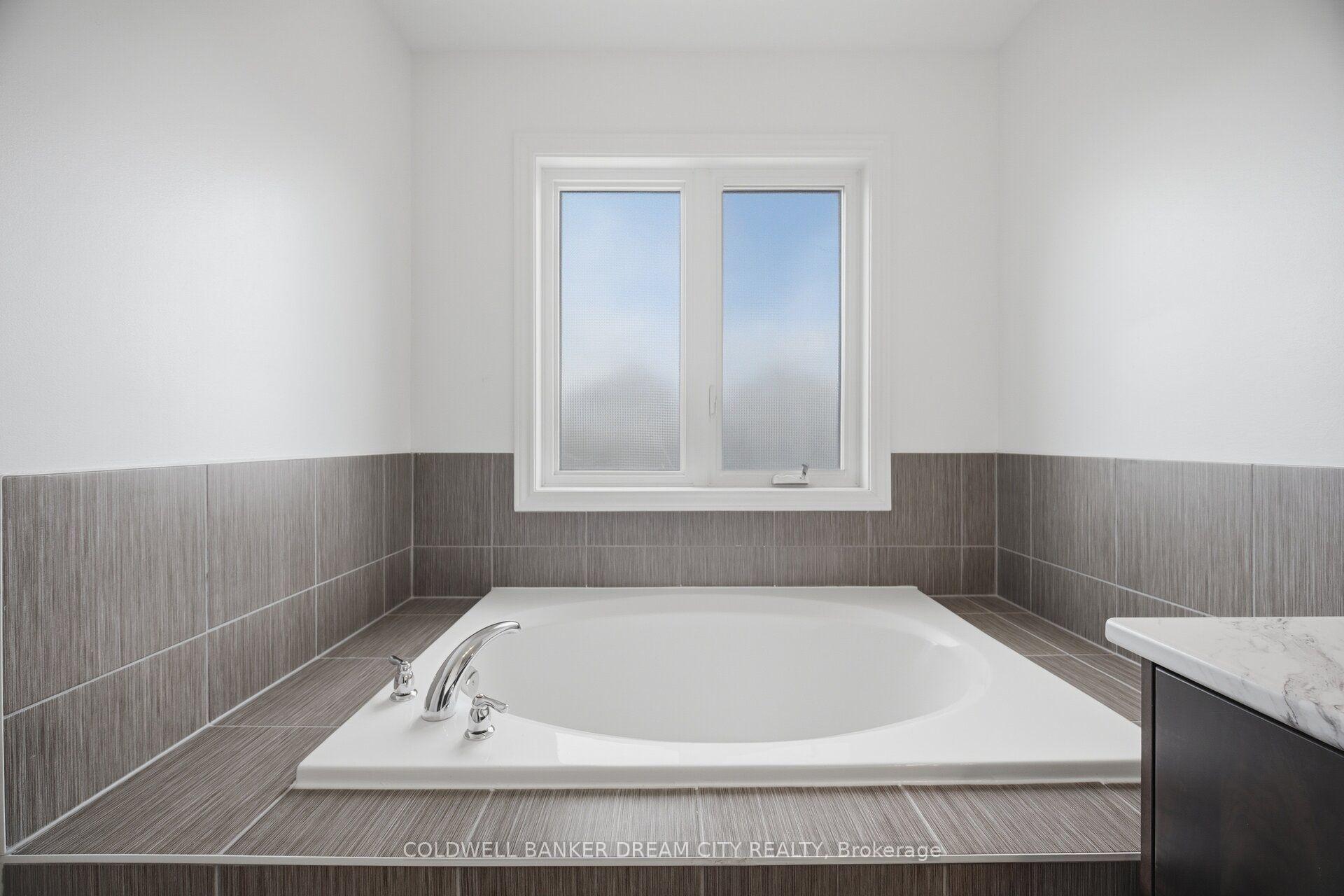 Photo 27 of 420 Vandusen Avenue, Southgate — HOMEH