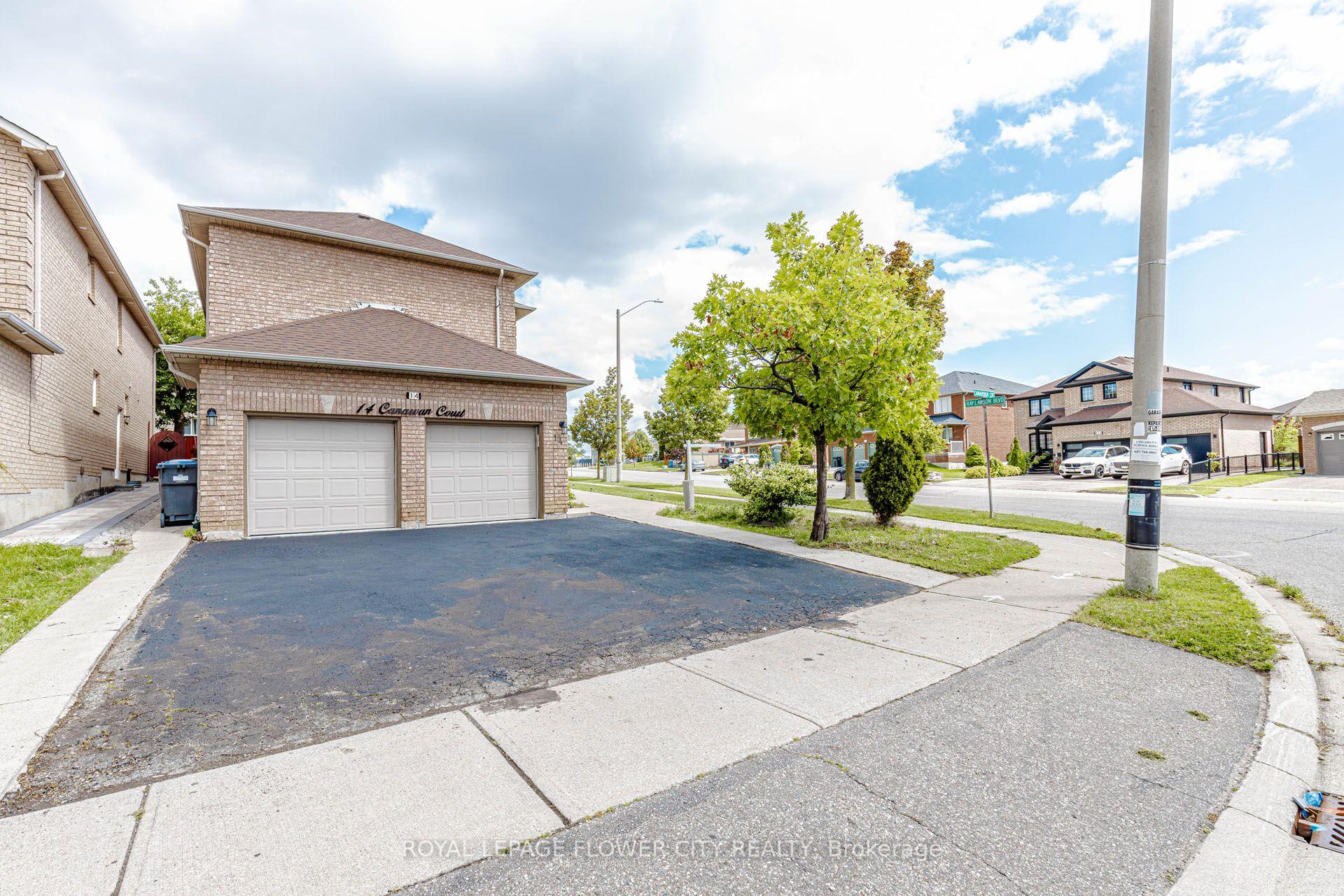 Photo 3 of 14 Canarvan Court, Brampton, Fletcher's Creek South — HOMEH