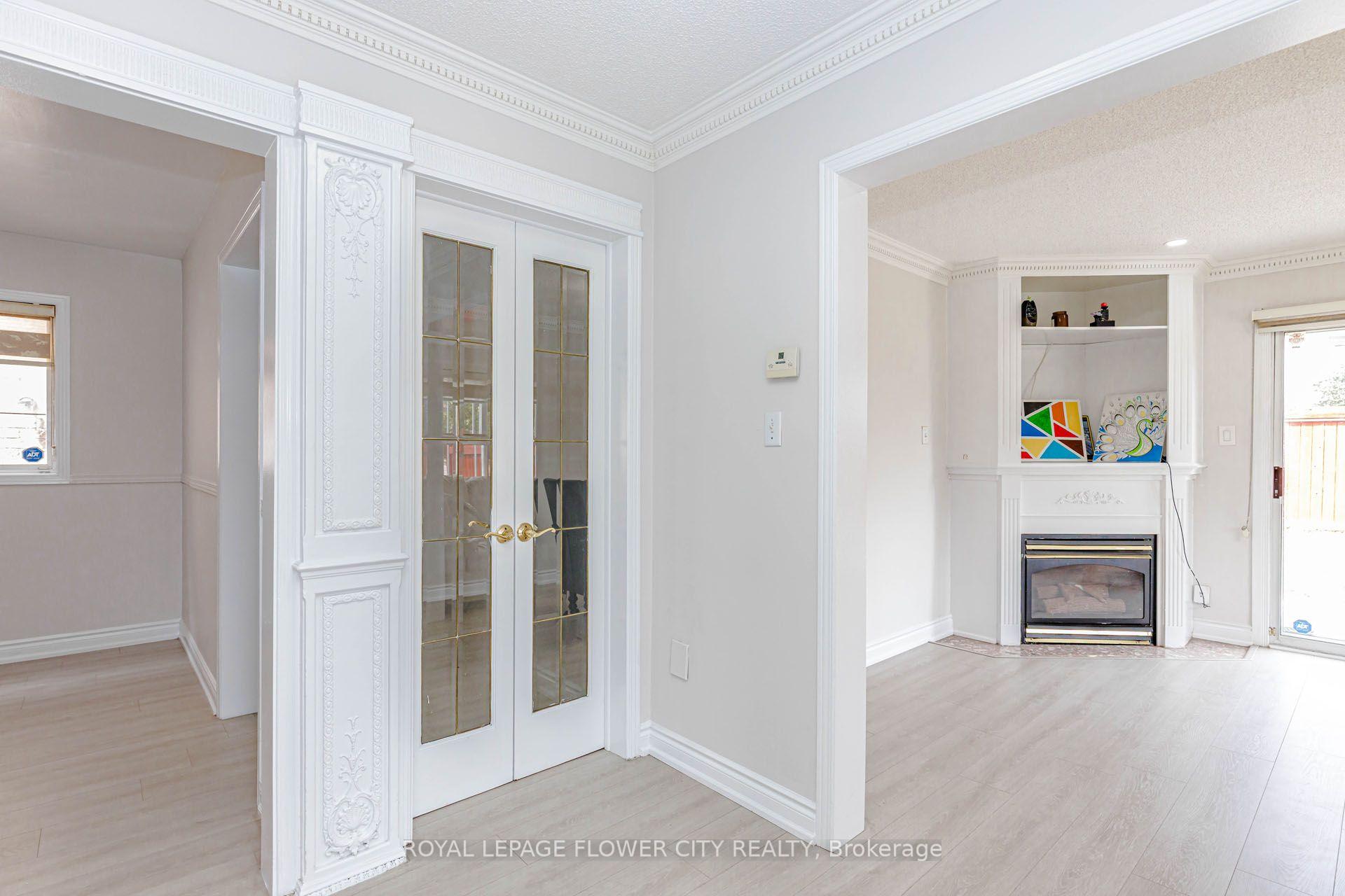 Photo 5 of 14 Canarvan Court, Brampton, Fletcher's Creek South — HOMEH