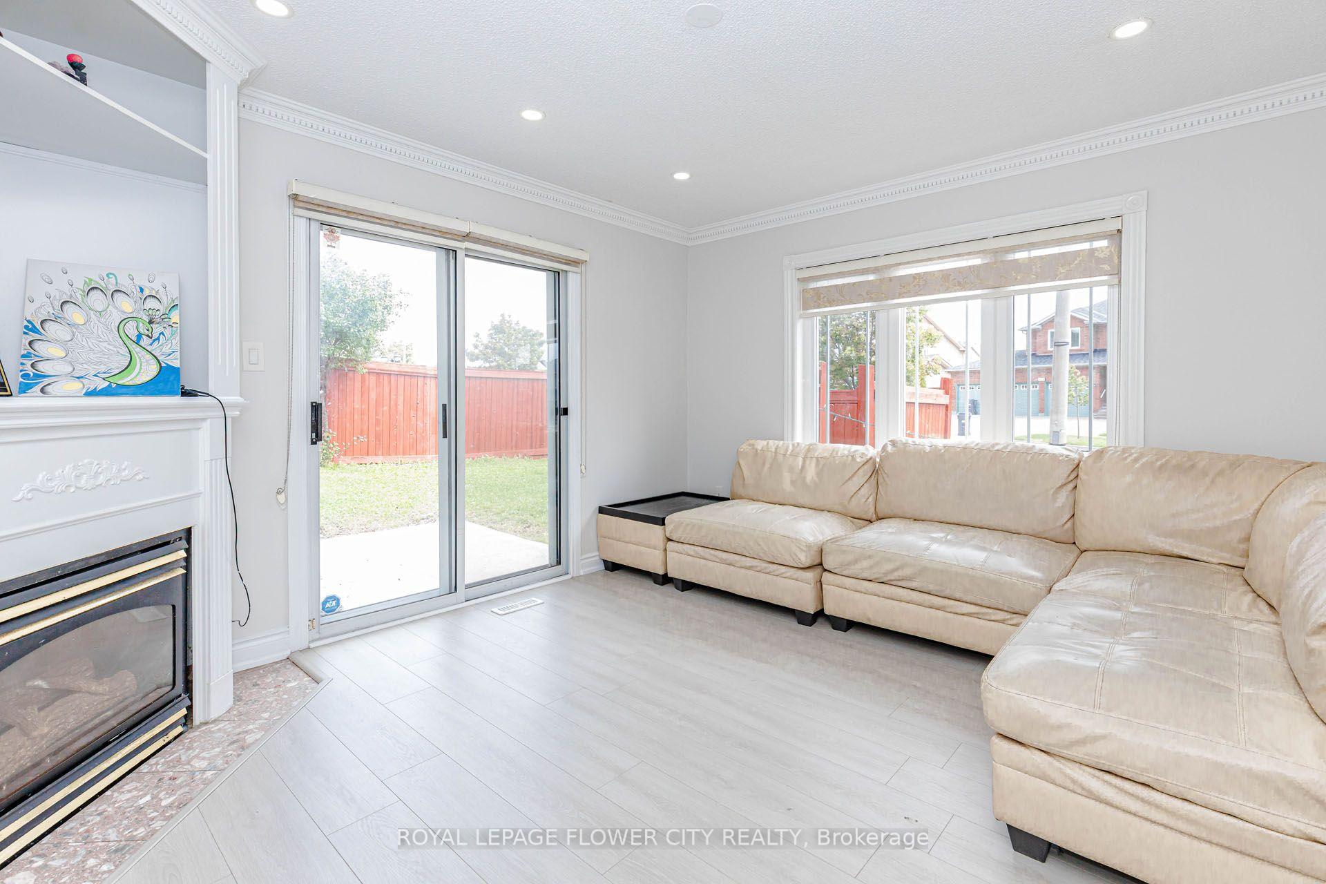 Photo 6 of 14 Canarvan Court, Brampton, Fletcher's Creek South — HOMEH