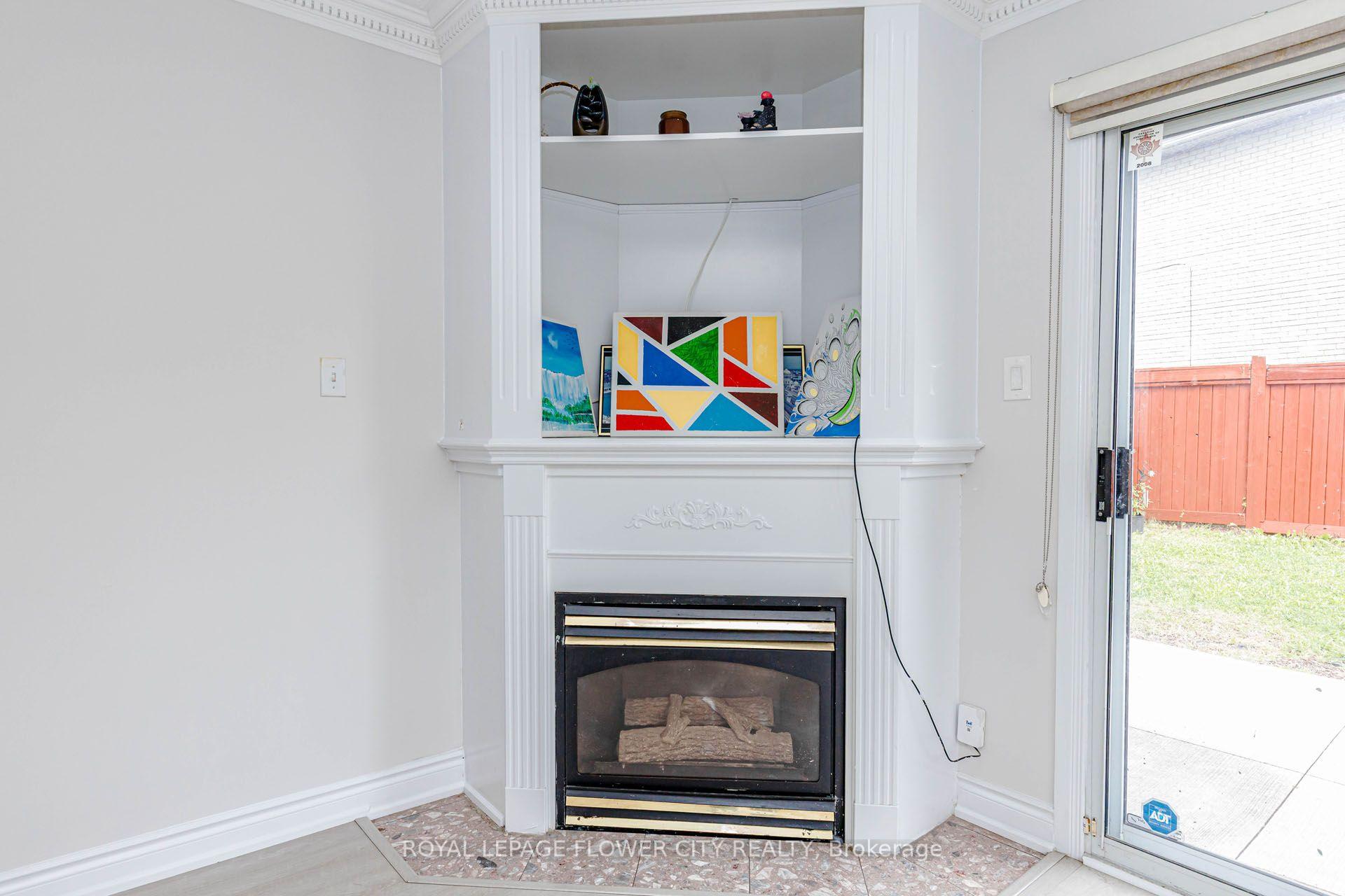 Photo 9 of 14 Canarvan Court, Brampton, Fletcher's Creek South — HOMEH