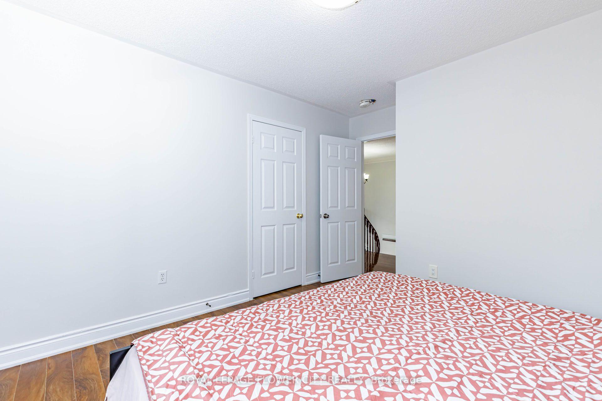 Photo 32 of 14 Canarvan Court, Brampton, Fletcher's Creek South — HOMEH