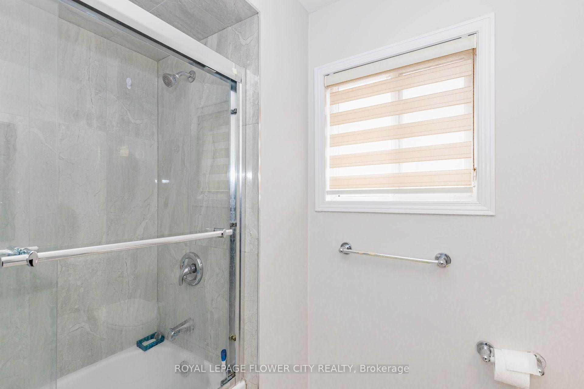 Photo 35 of 14 Canarvan Court, Brampton, Fletcher's Creek South — HOMEH