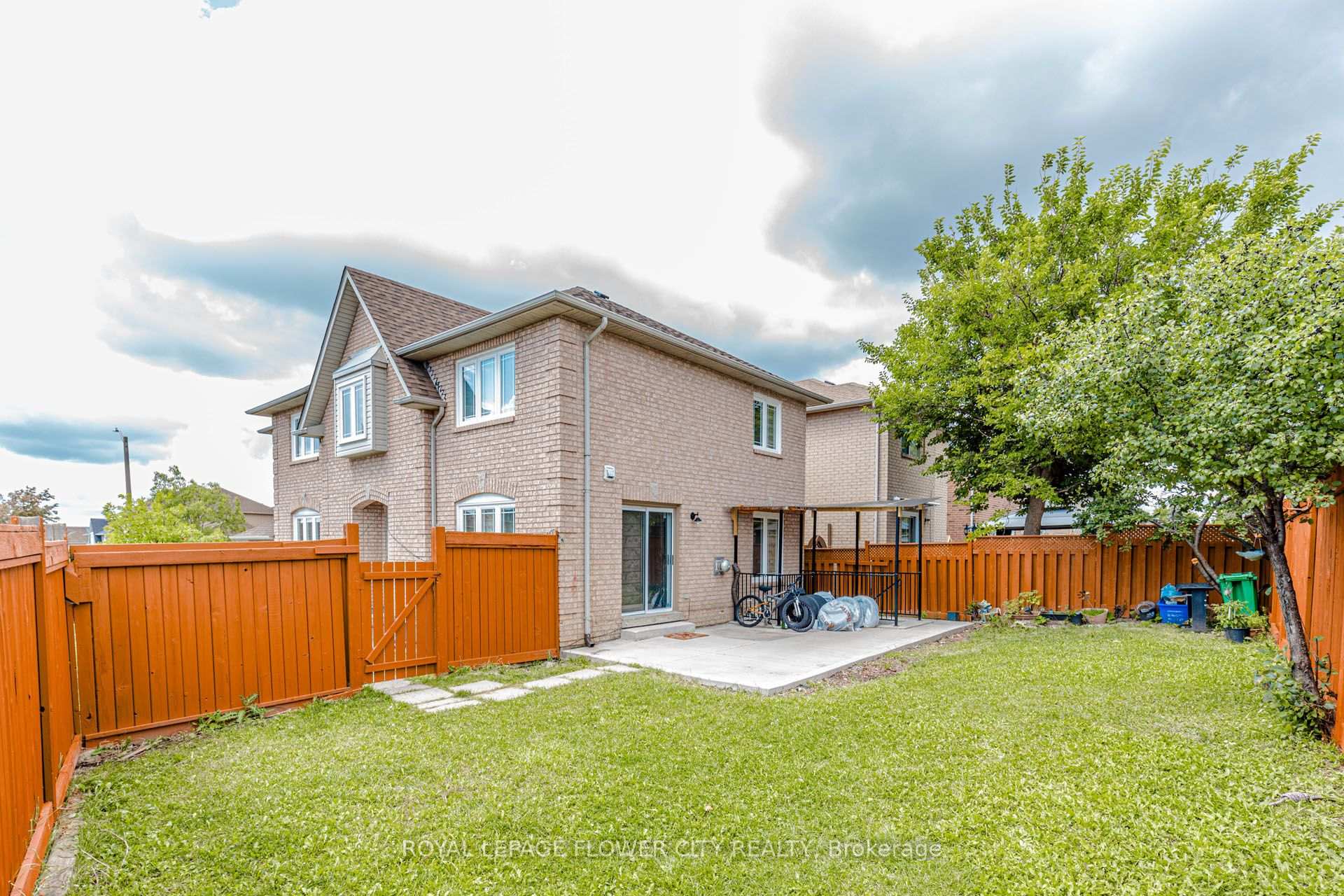 Photo 46 of 14 Canarvan Court, Brampton, Fletcher's Creek South — HOMEH