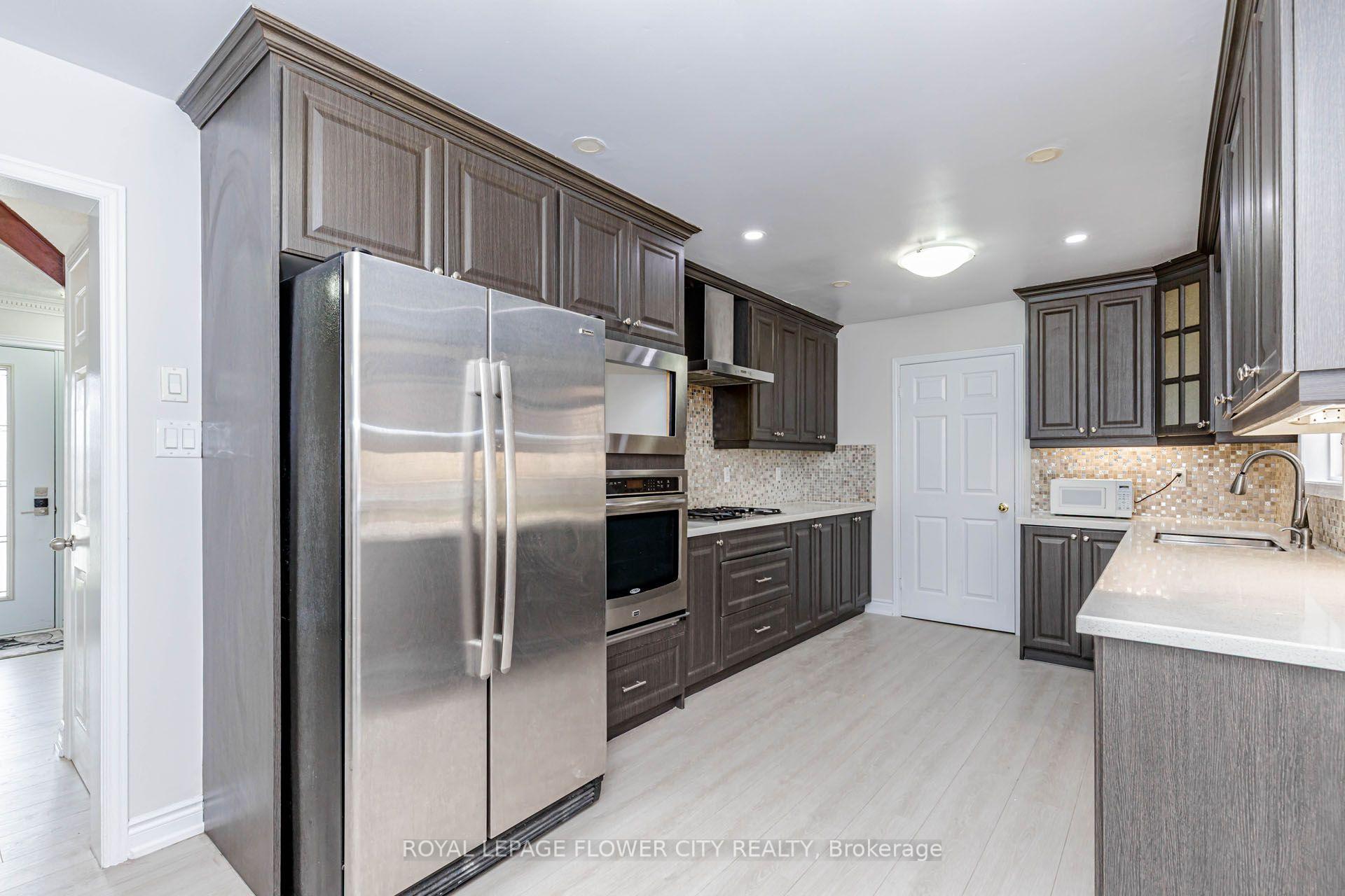 Photo 47 of 14 Canarvan Court, Brampton, Fletcher's Creek South — HOMEH