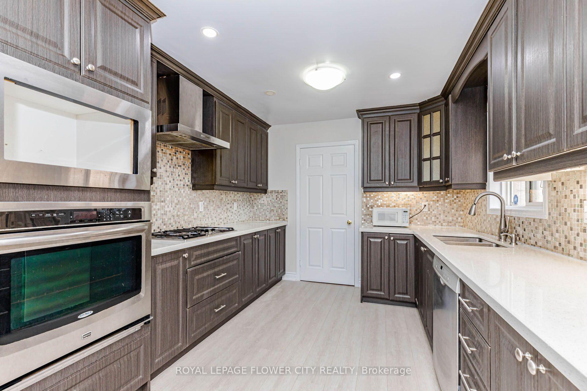 Photo 48 of 14 Canarvan Court, Brampton, Fletcher's Creek South — HOMEH