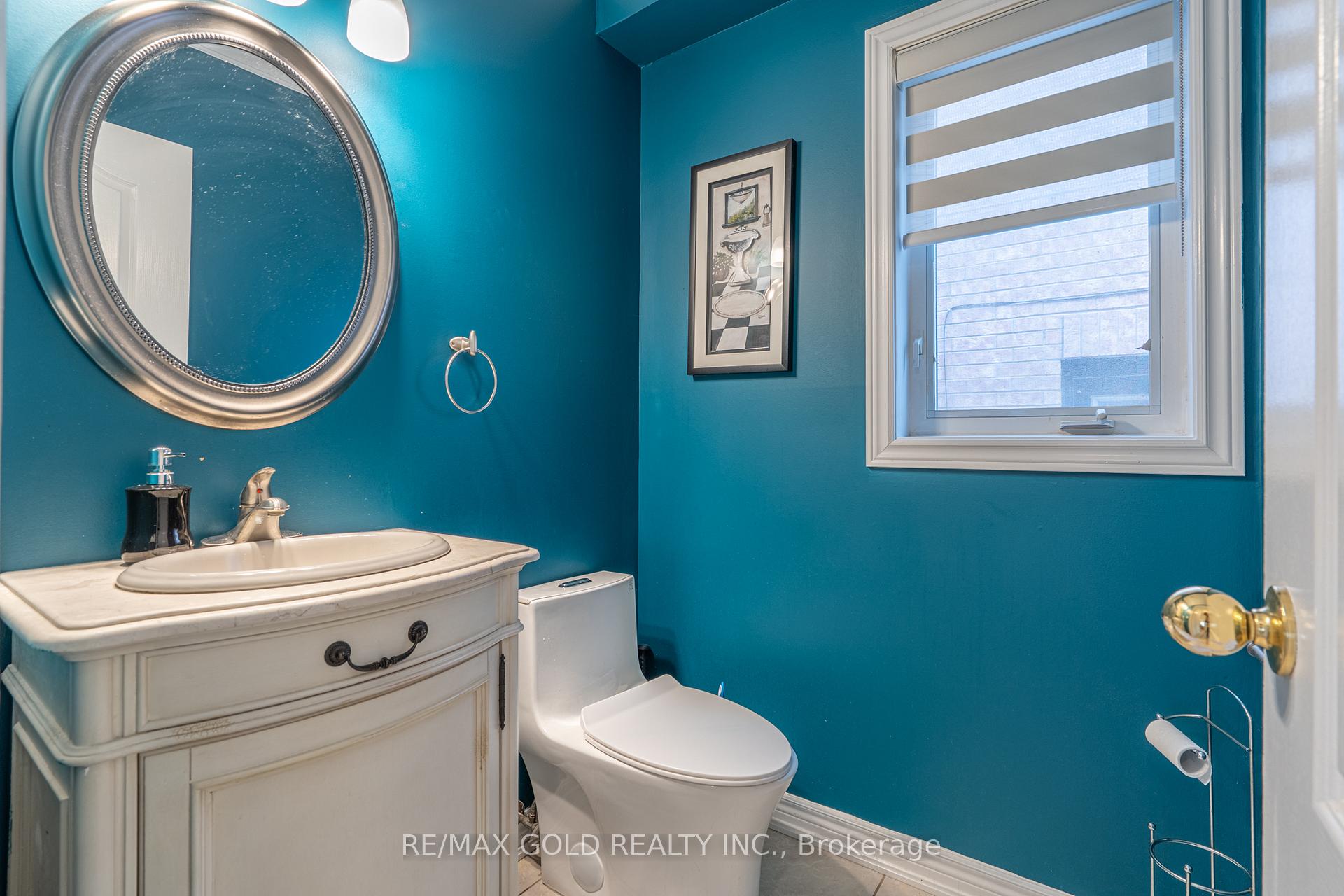 Photo 11 of 409 Fernforest Drive, Brampton, Sandringham-Wellington — HOMEH