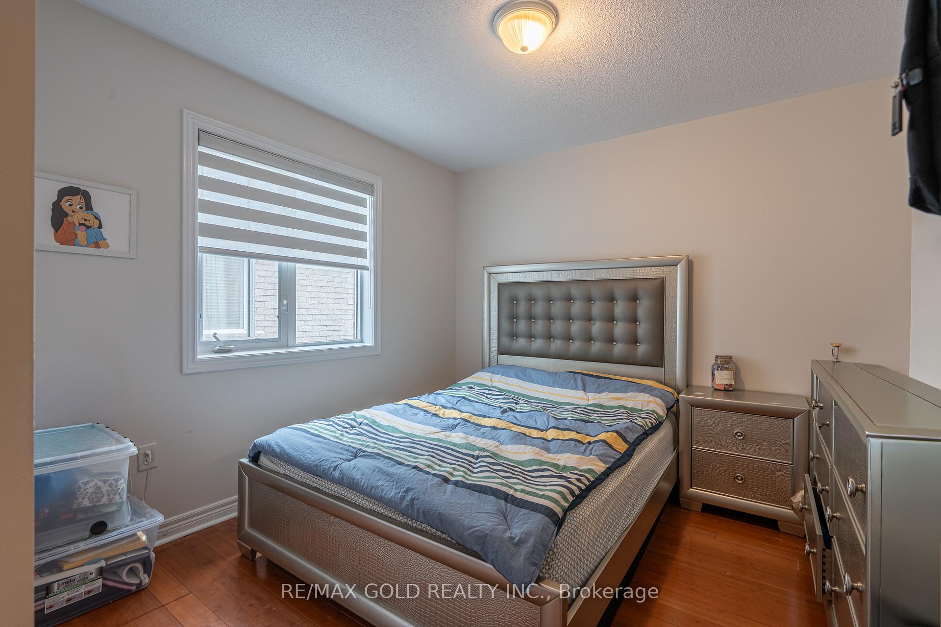 Photo 23 of 409 Fernforest Drive, Brampton, Sandringham-Wellington — HOMEH